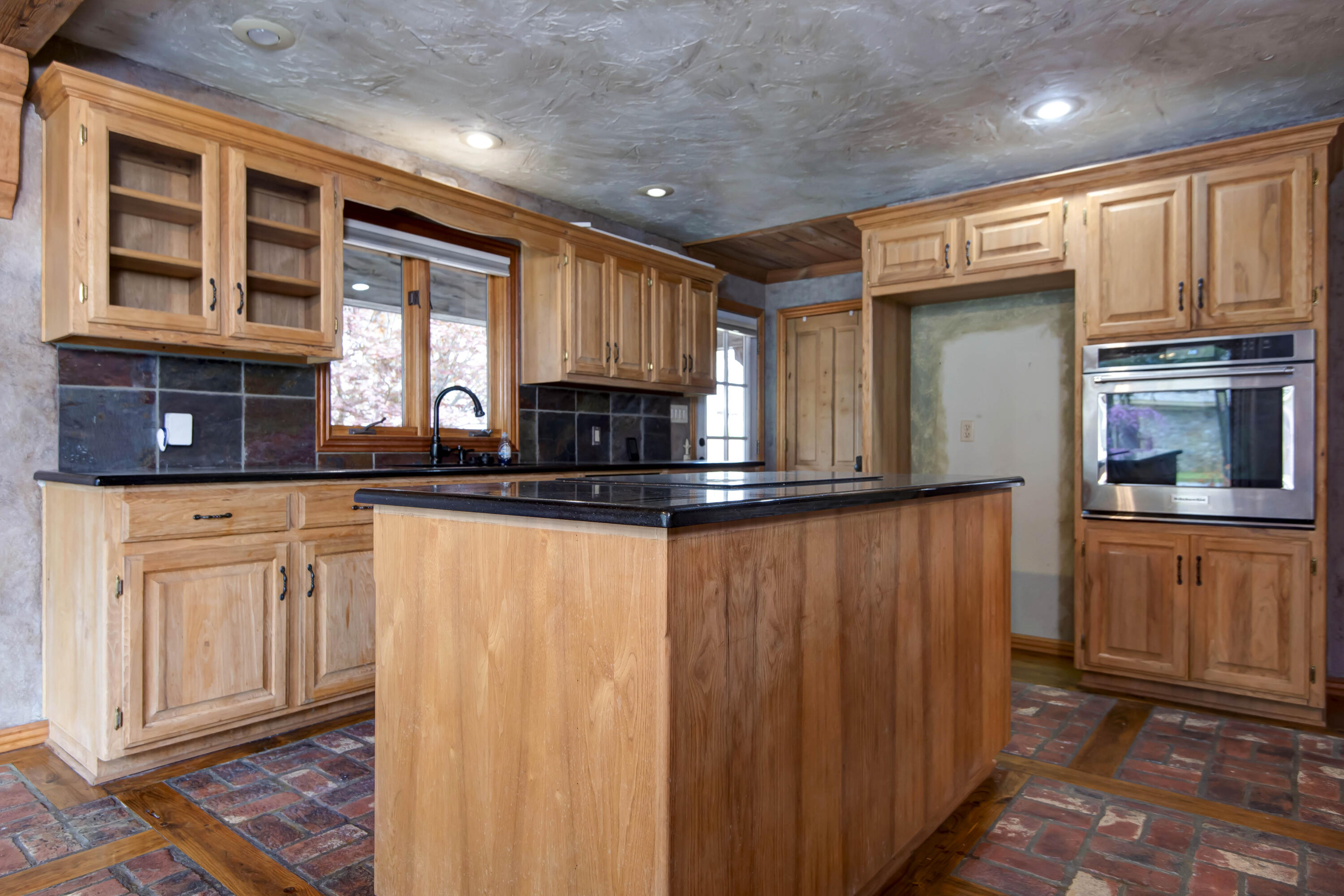 1166 South Holland Avenue Property Photo 11