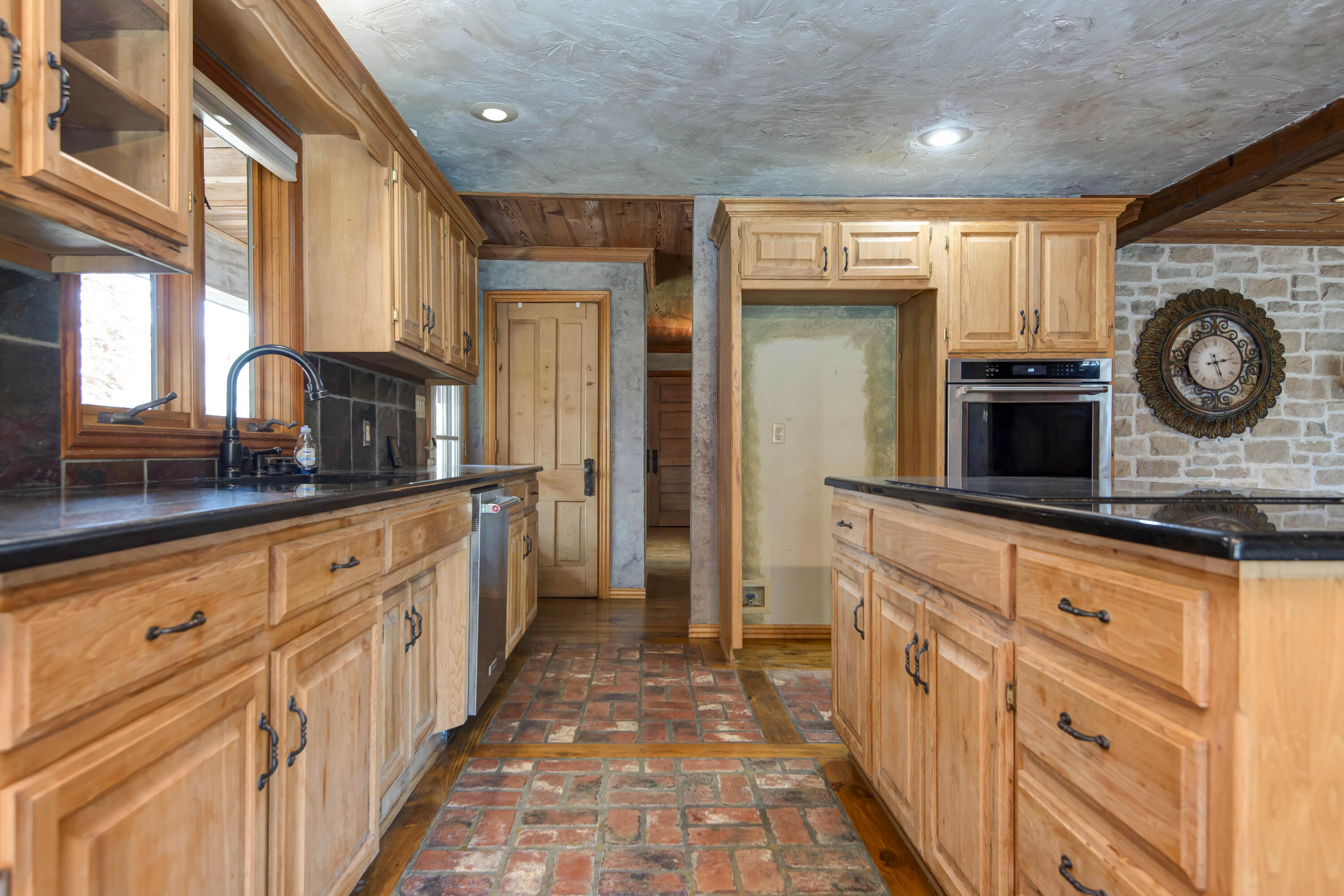 1166 South Holland Avenue Property Photo 12