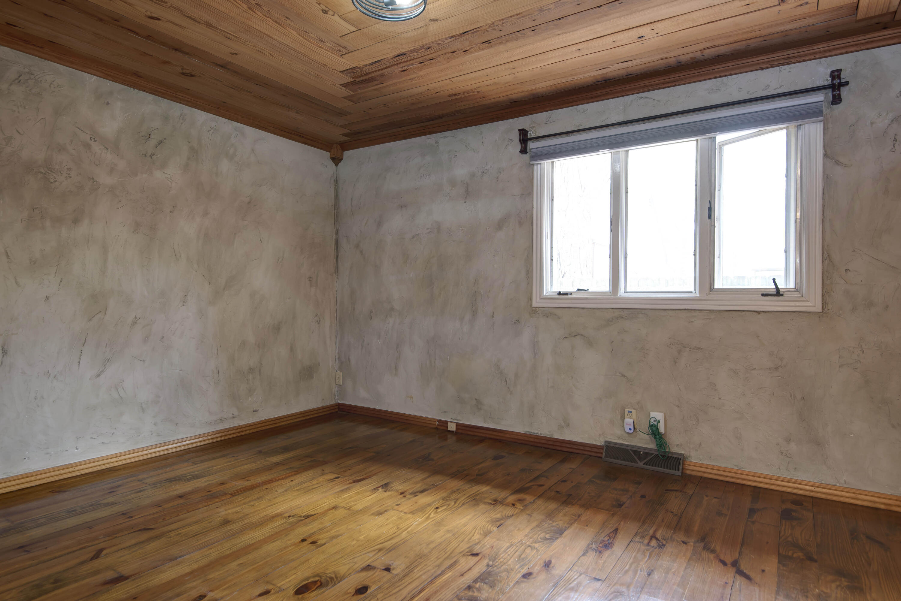 1166 South Holland Avenue Property Photo 19
