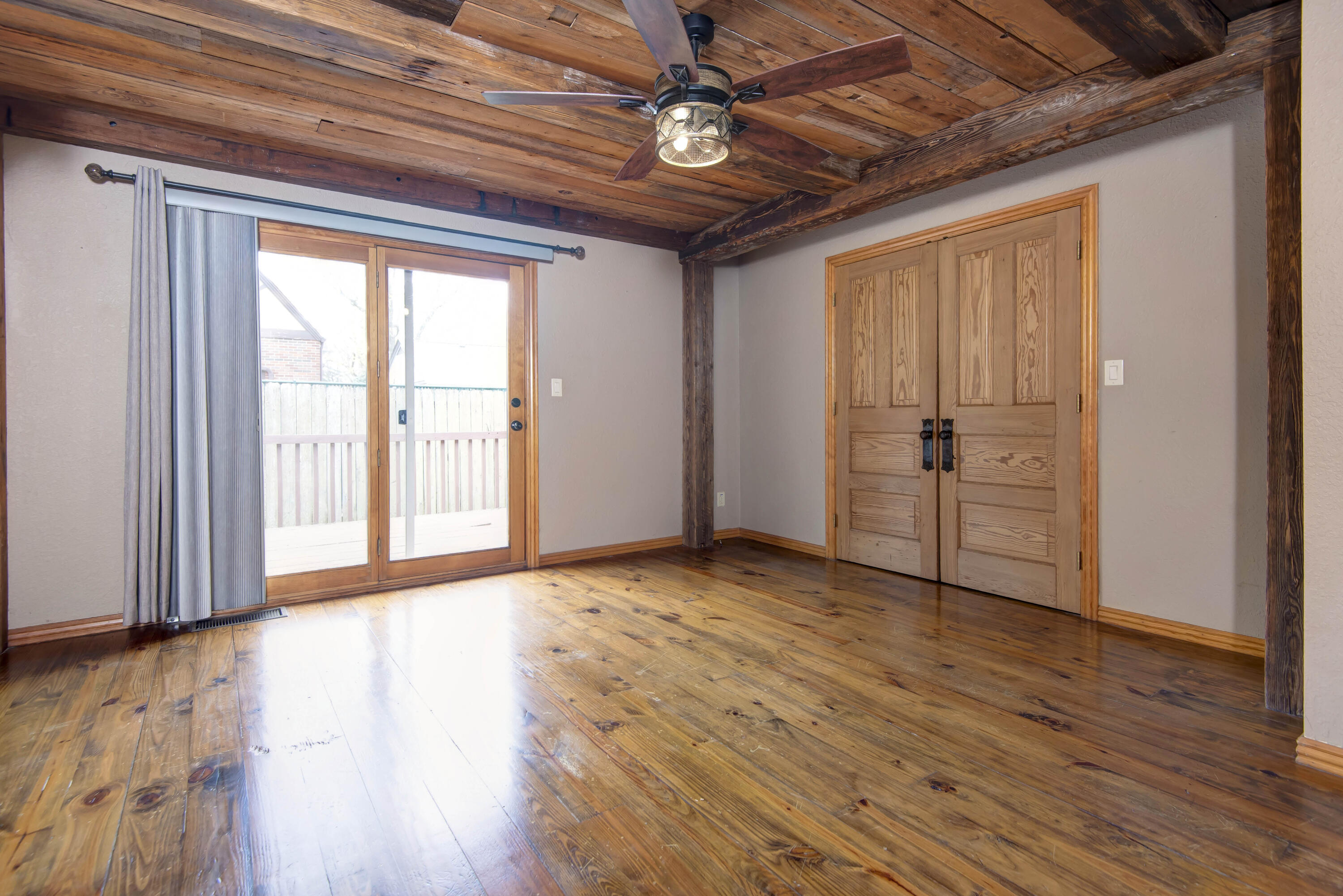 1166 South Holland Avenue Property Photo 22