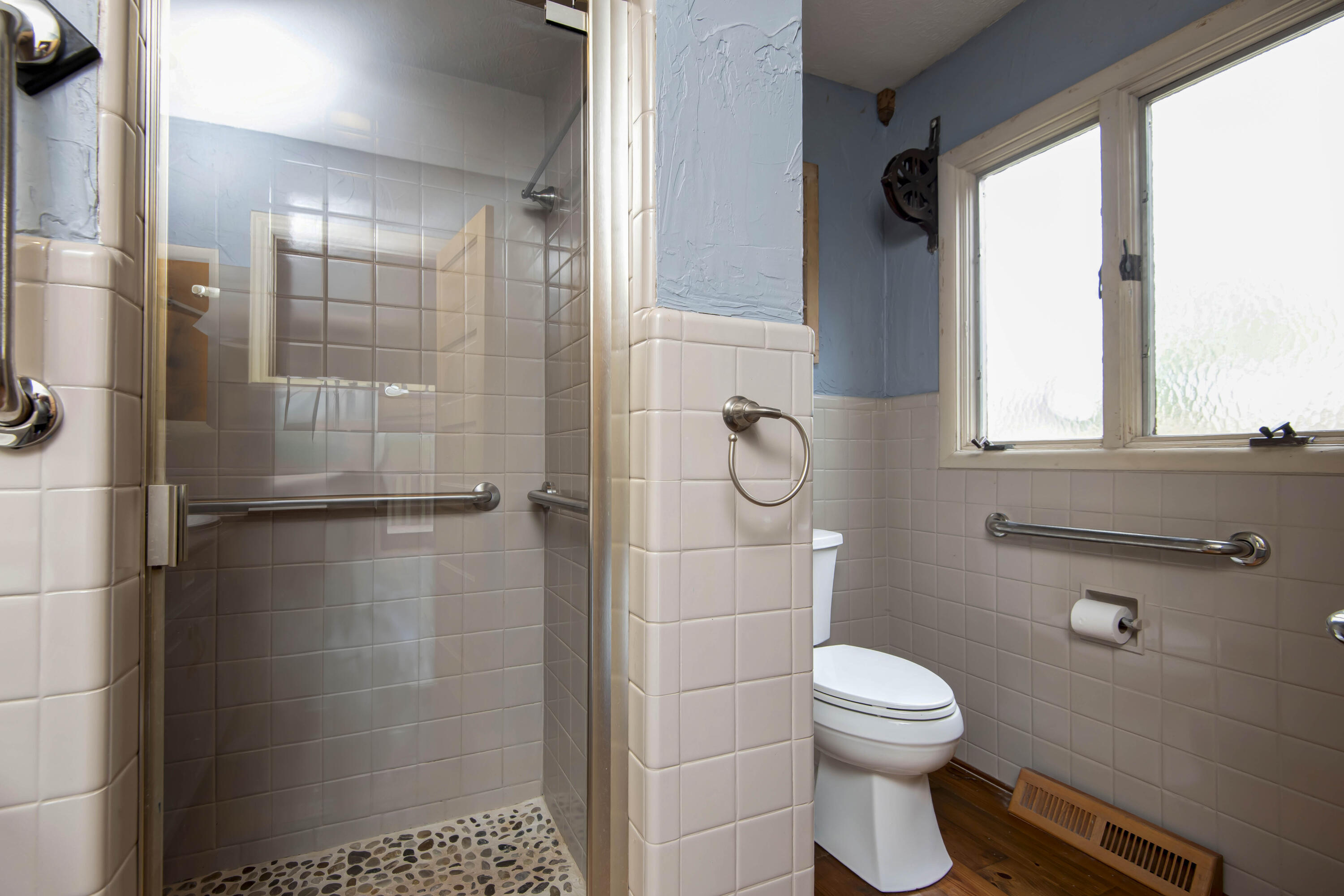 1166 South Holland Avenue Property Photo 24