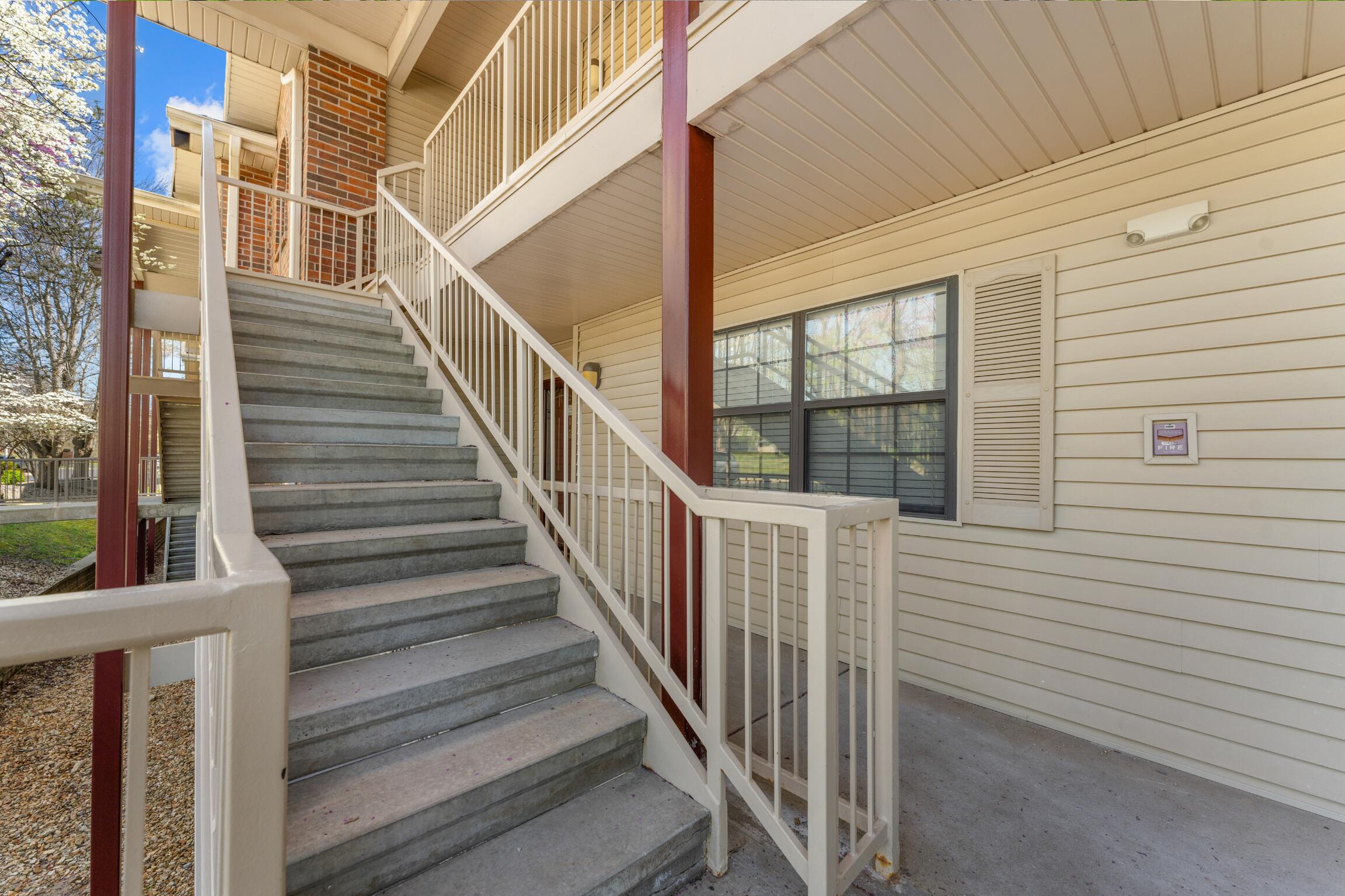 350 South Wildwood Drive Property Photo 4