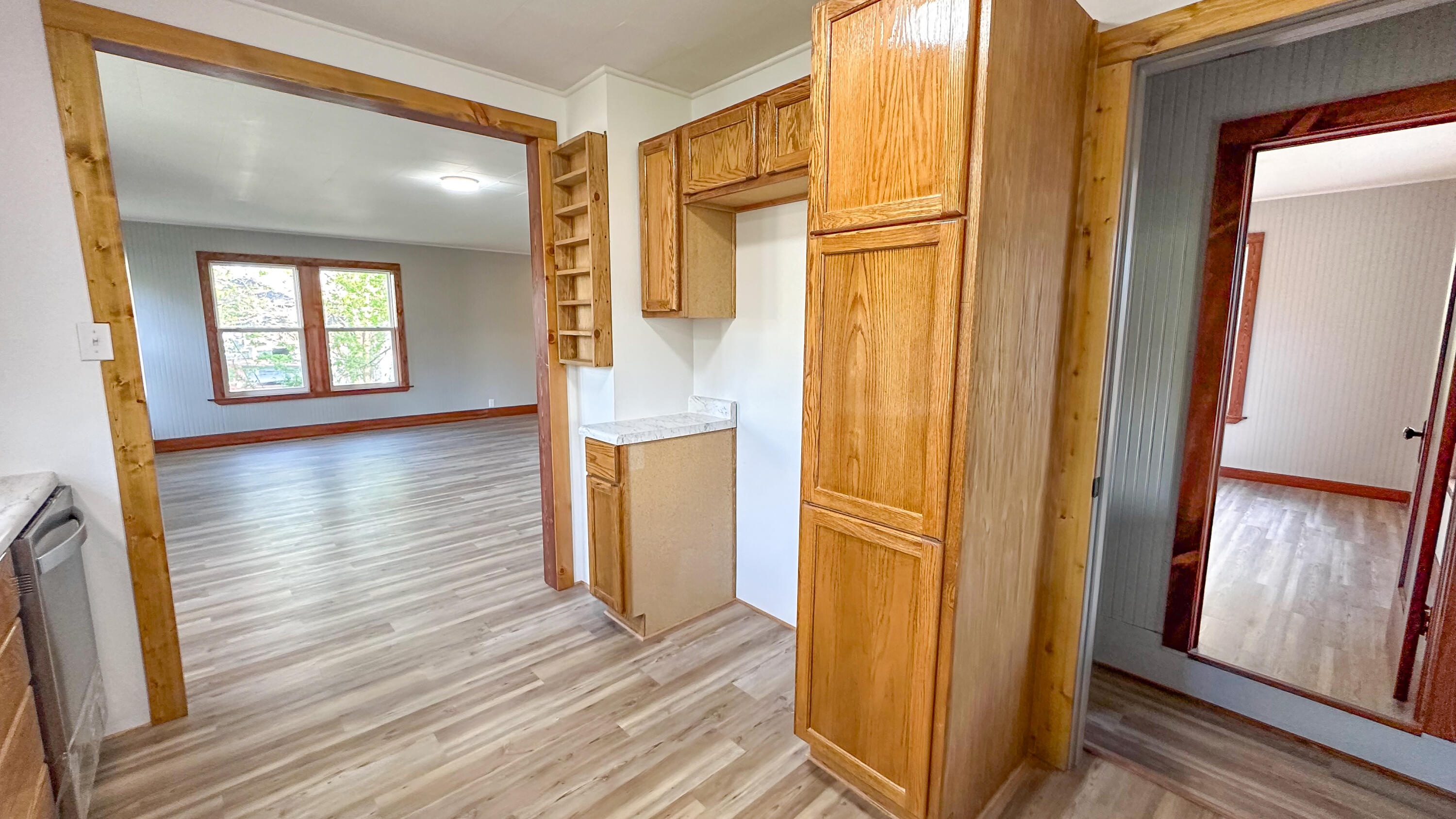 612 East Benton Avenue Property Photo 10