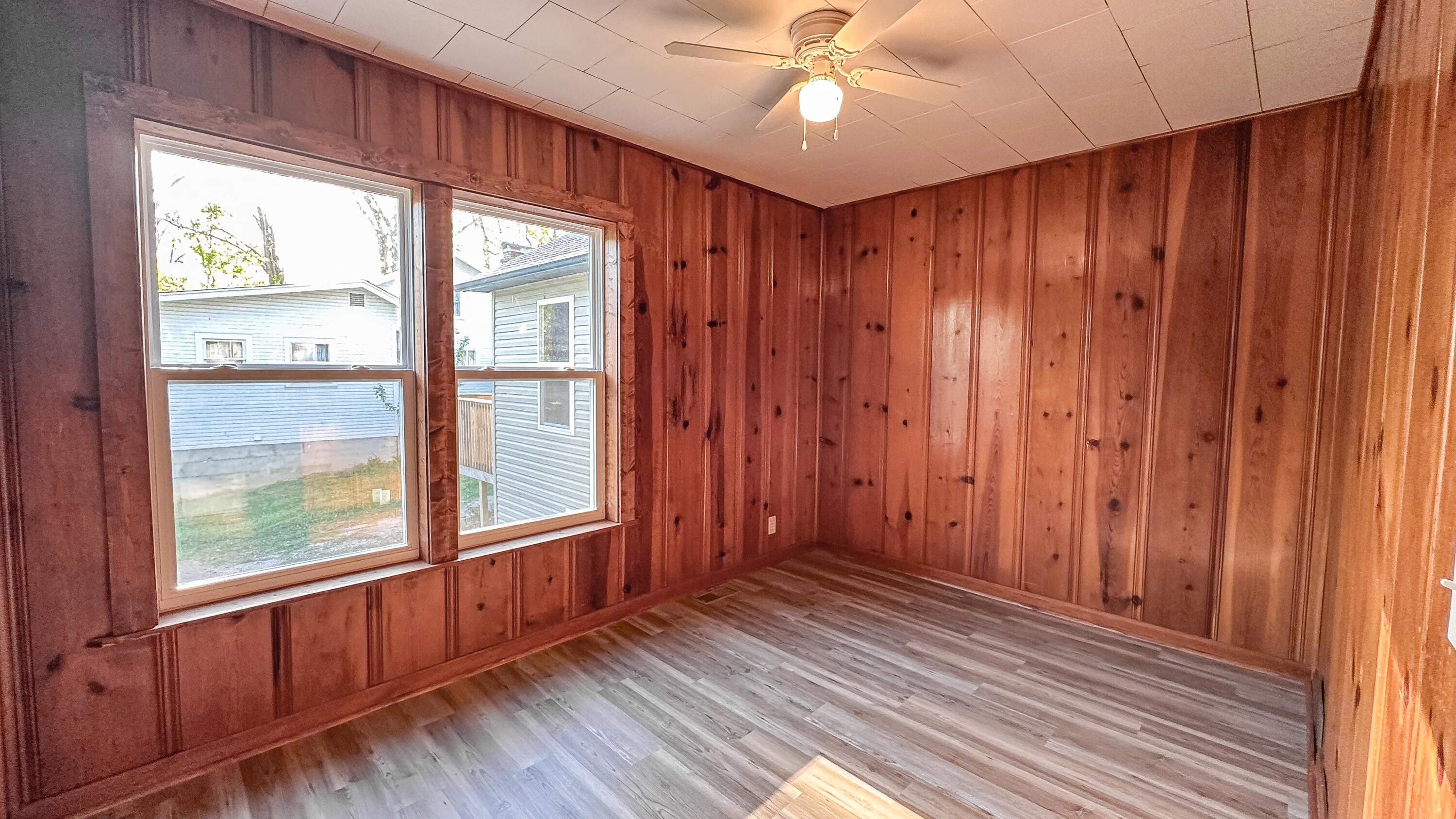 612 East Benton Avenue Property Photo 17