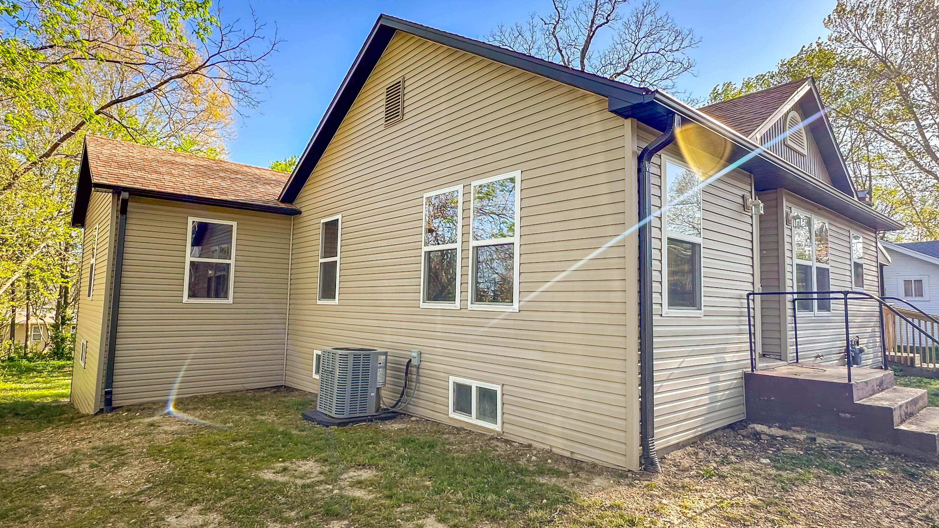 612 East Benton Avenue Property Photo 25