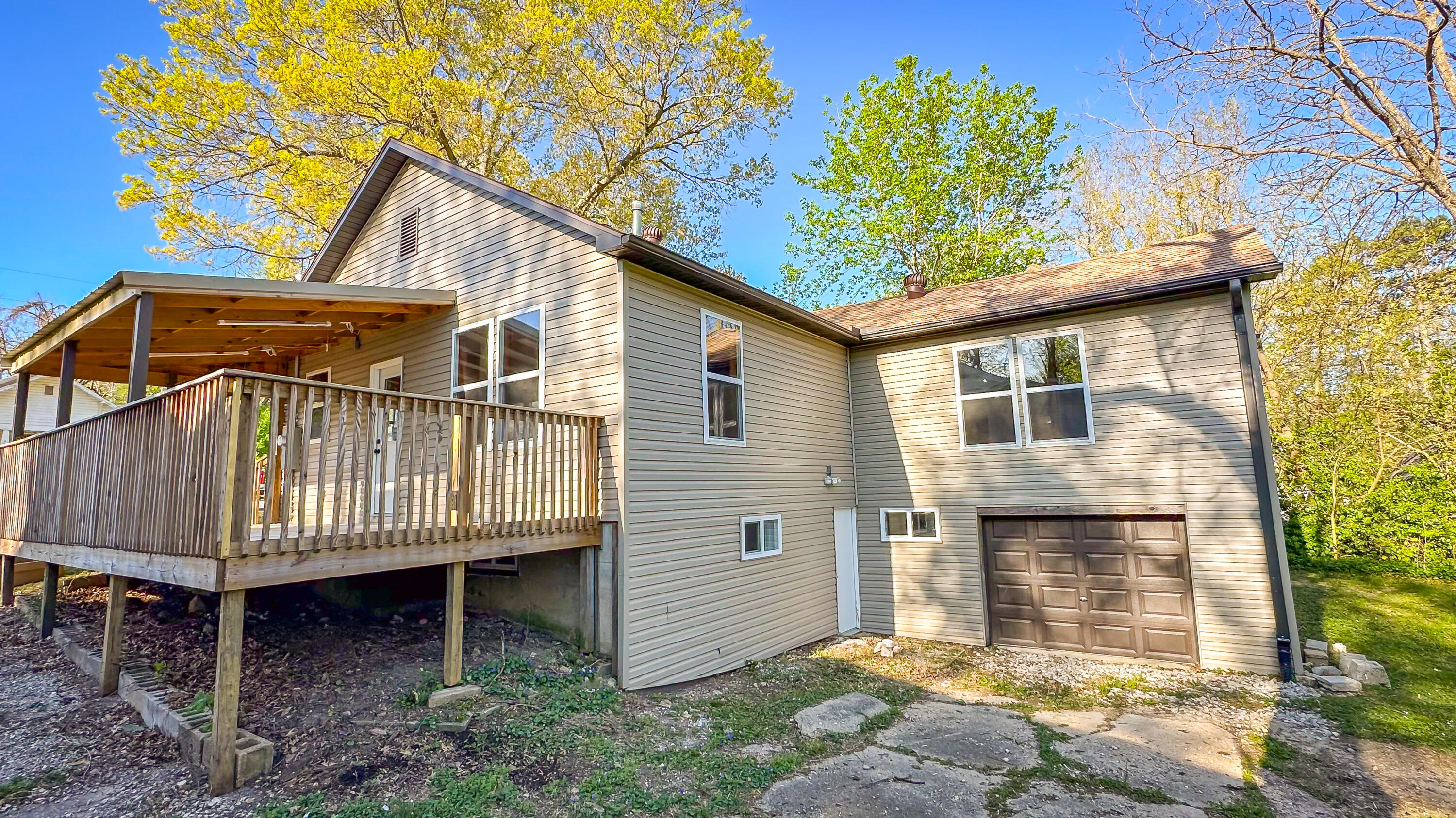 612 East Benton Avenue Property Photo 28