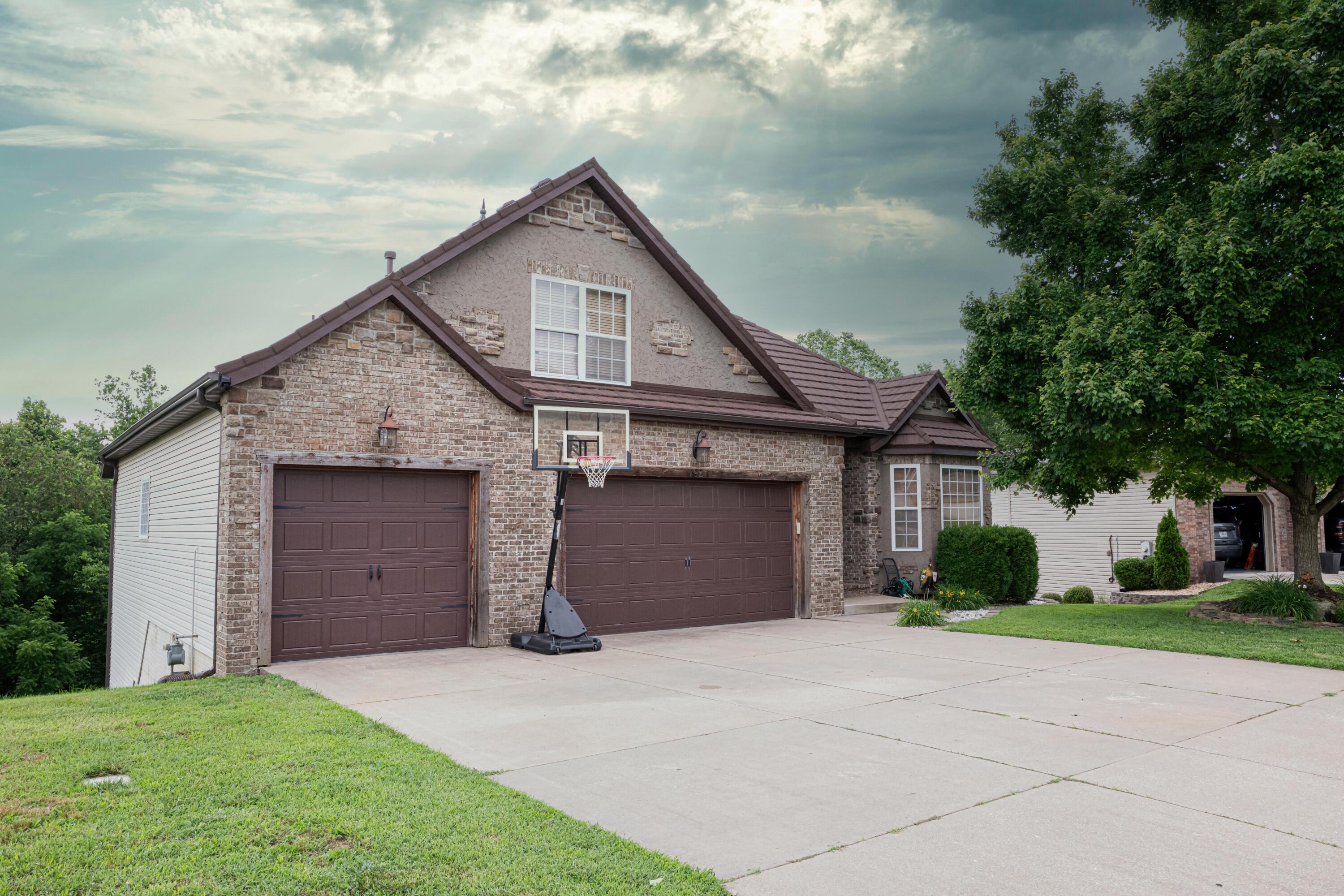 792 Rippling Creek Road Property Photo 1