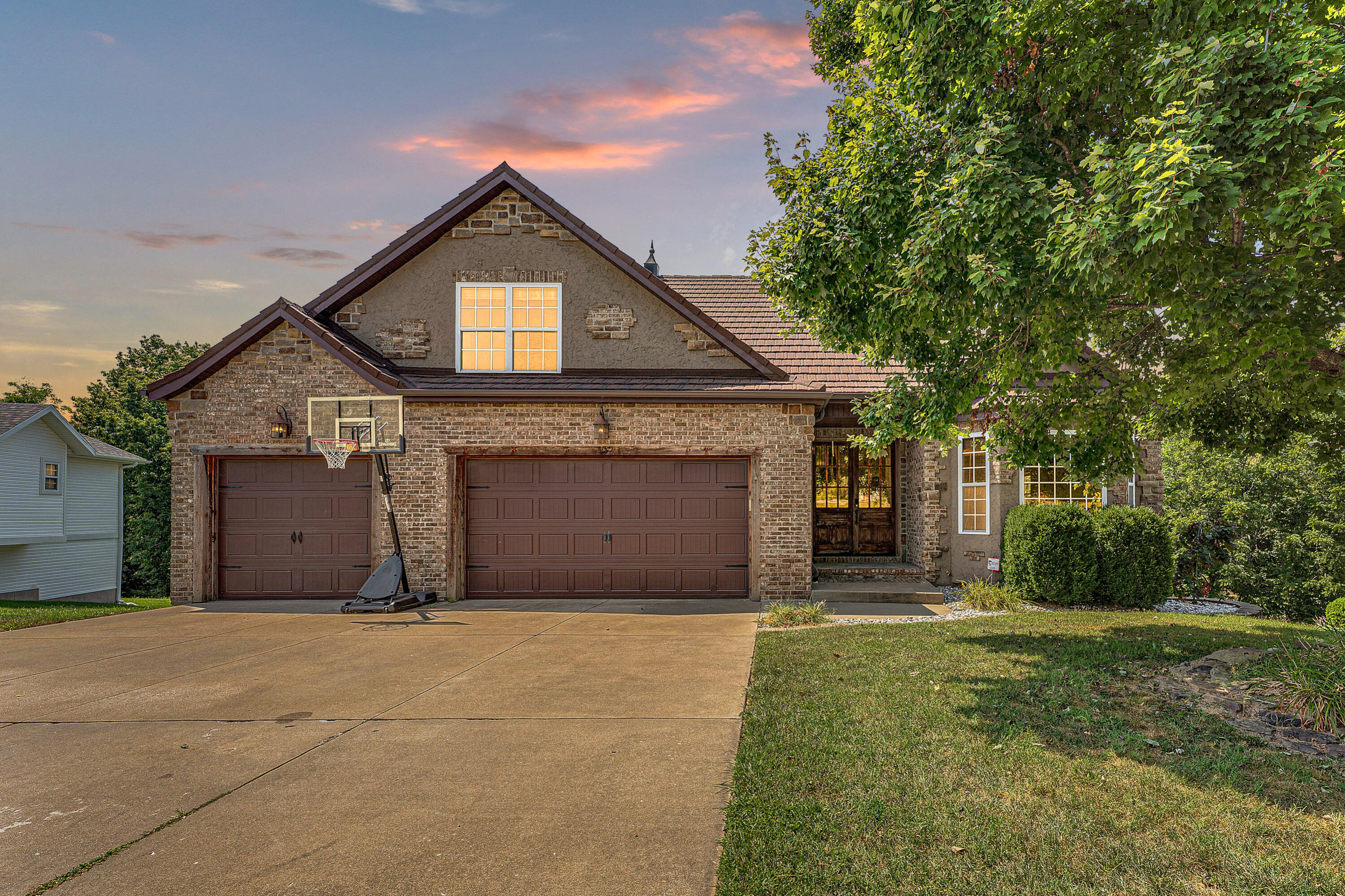 792 Rippling Creek Road Property Photo 2