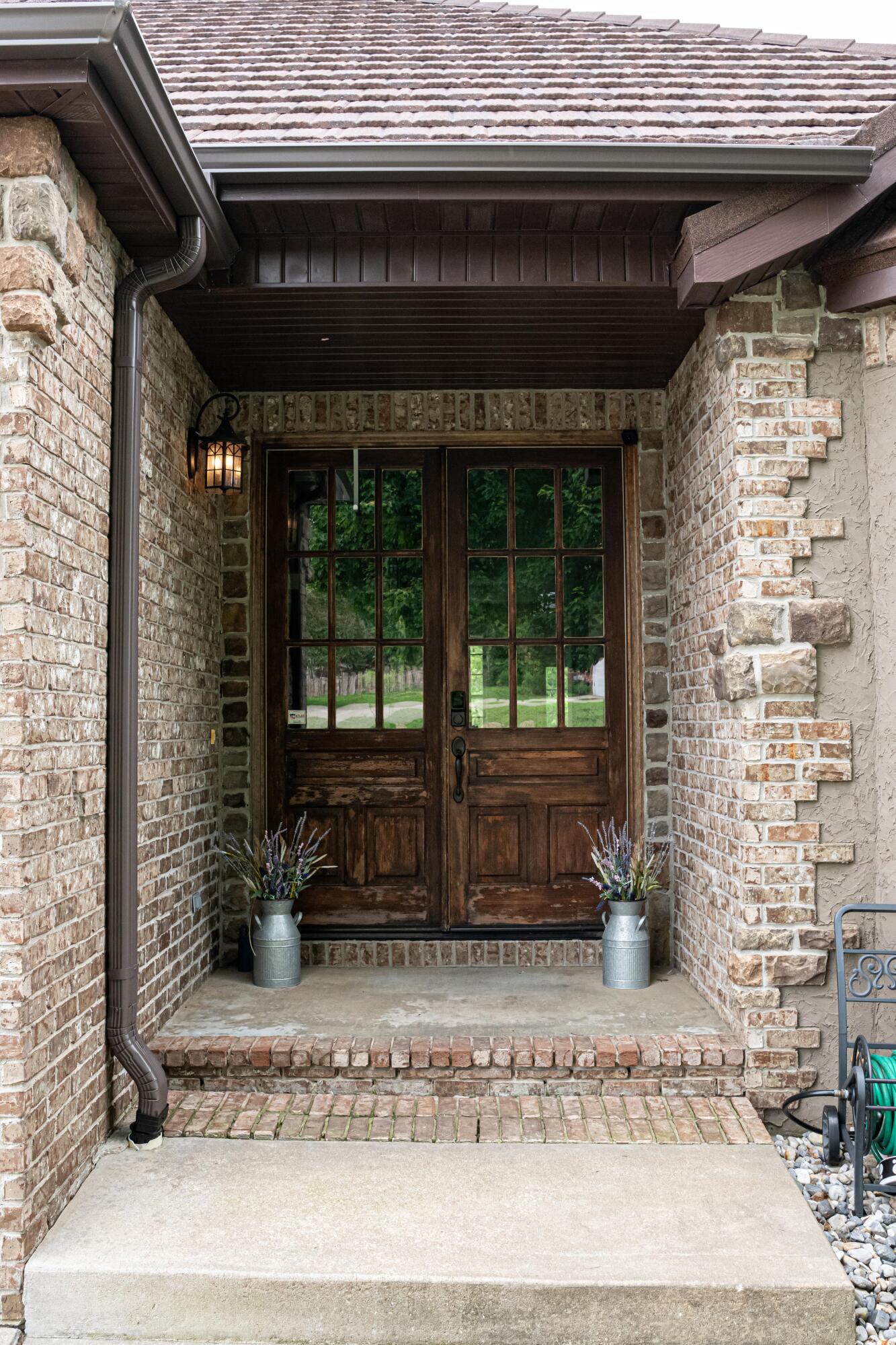 792 Rippling Creek Road Property Photo 3