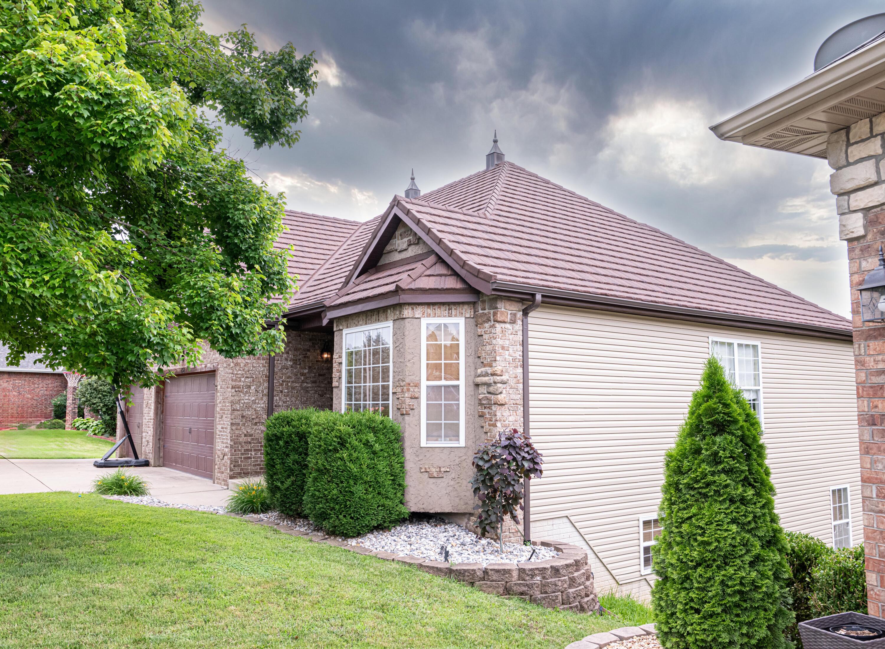 792 Rippling Creek Road Property Photo 4