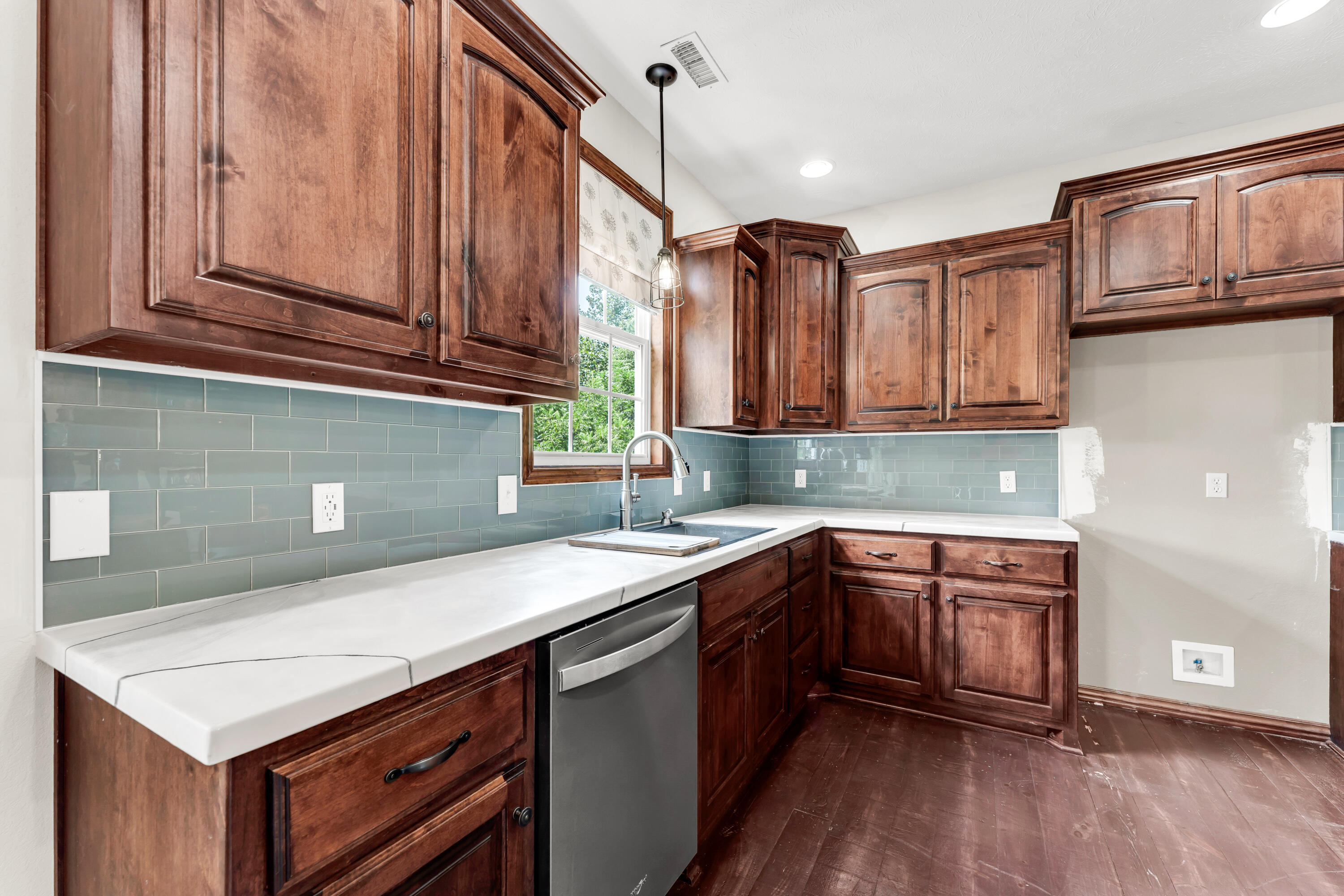 792 Rippling Creek Road Property Photo 23