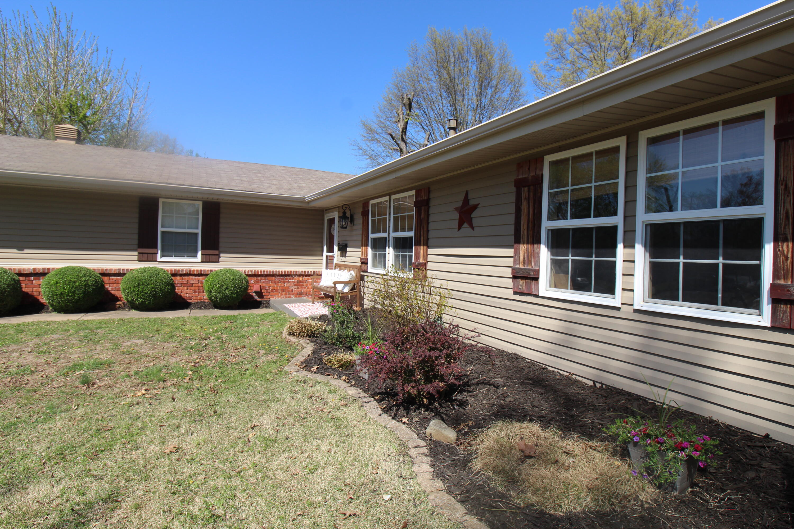 2430 South Ferguson Avenue Property Photo 2