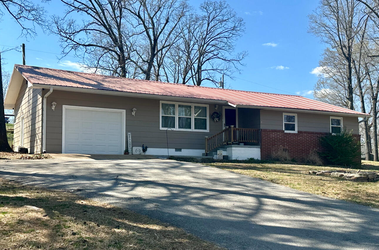 85 Peggy Avenue Property Photo 1
