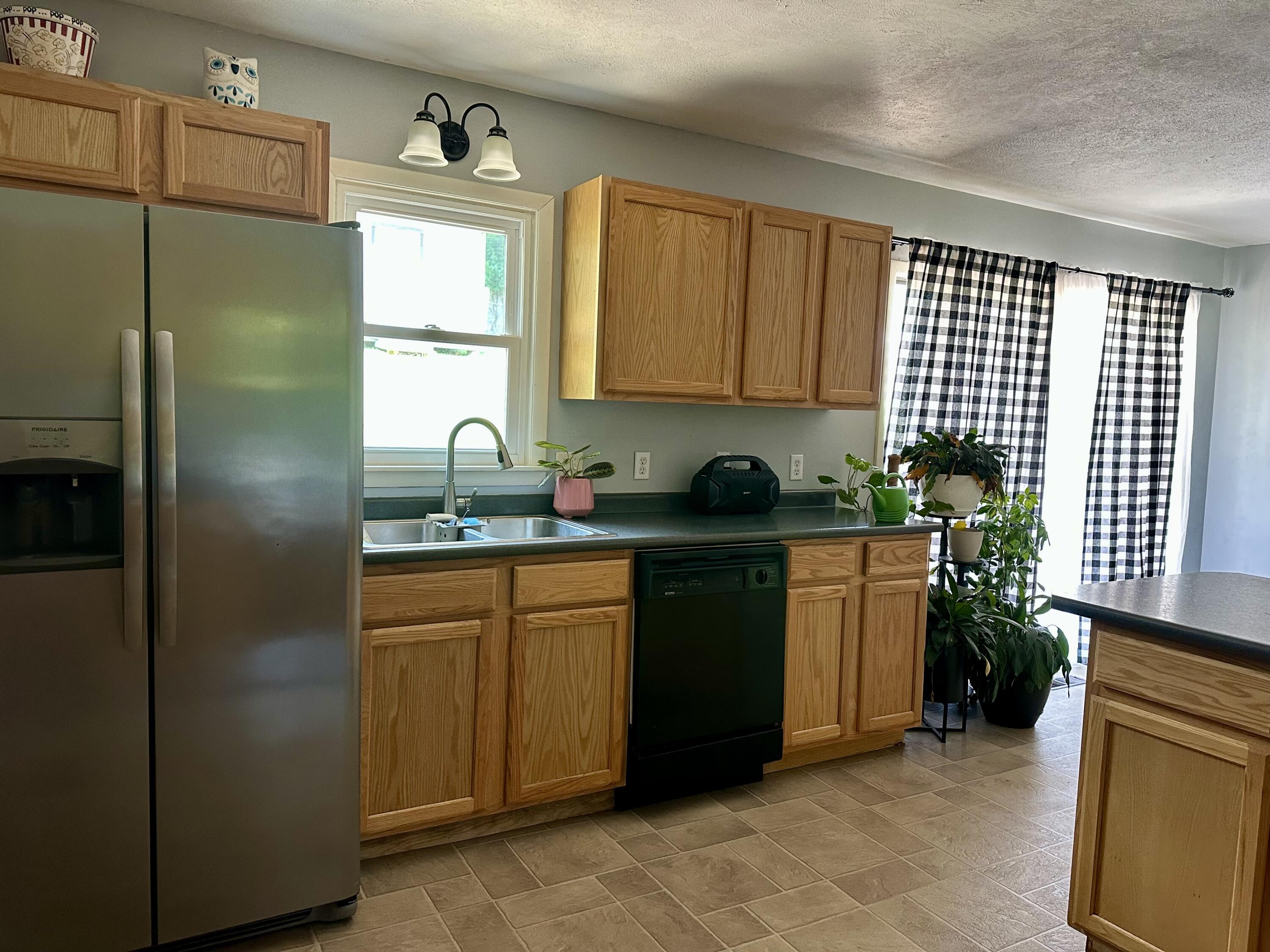 85 Peggy Avenue Property Photo 8