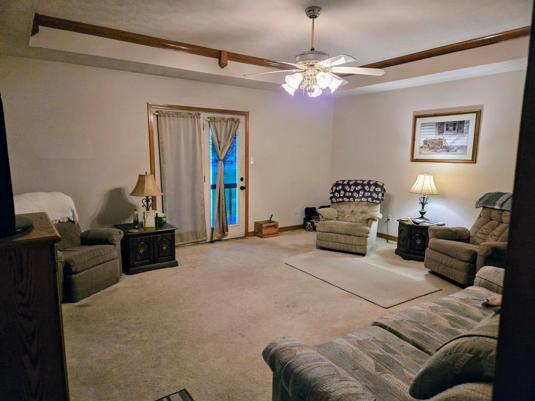 1916 Meadowbrook Drive Property Photo 2