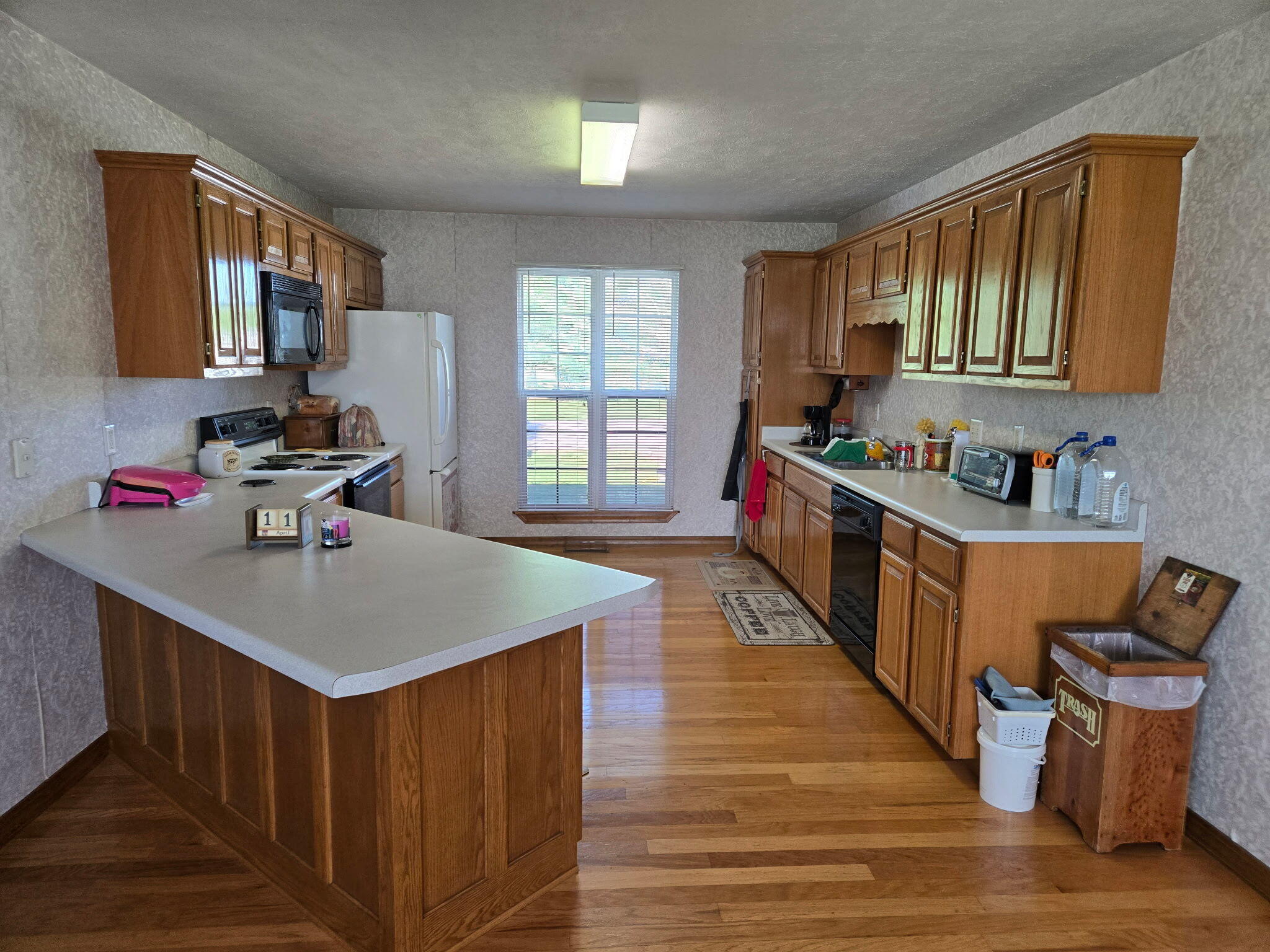 1916 Meadowbrook Drive Property Photo 5