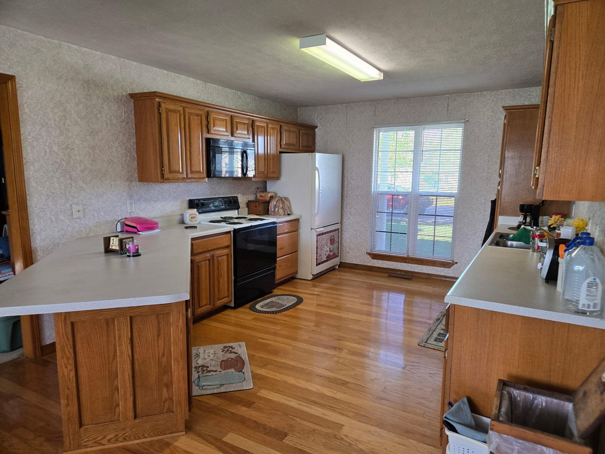 1916 Meadowbrook Drive Property Photo 6