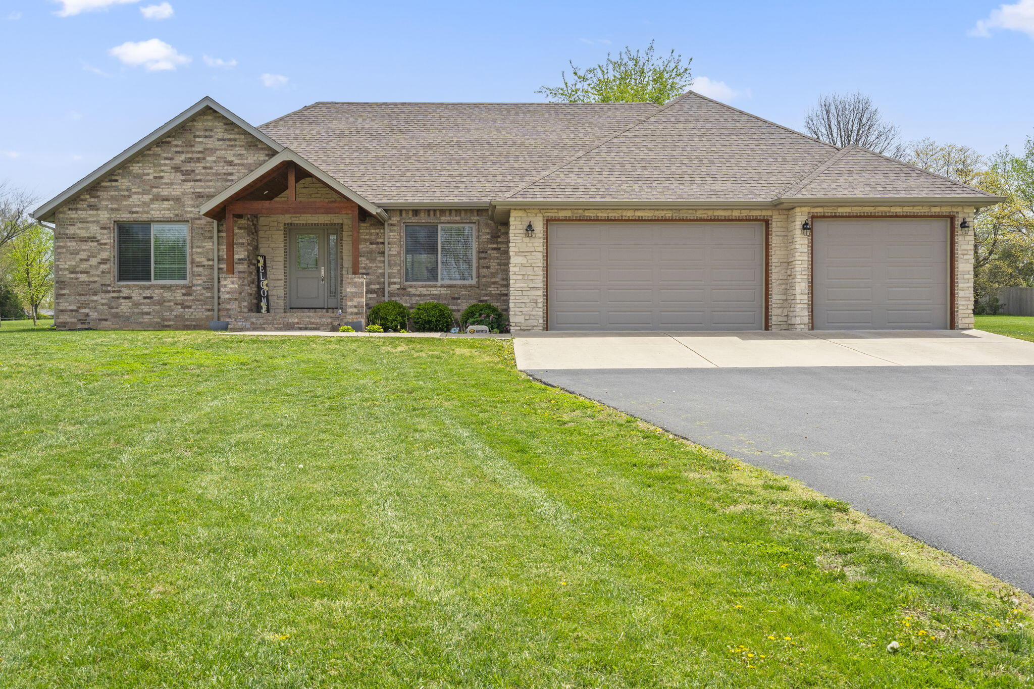 1758 West Big Meadows Lane Property Photo