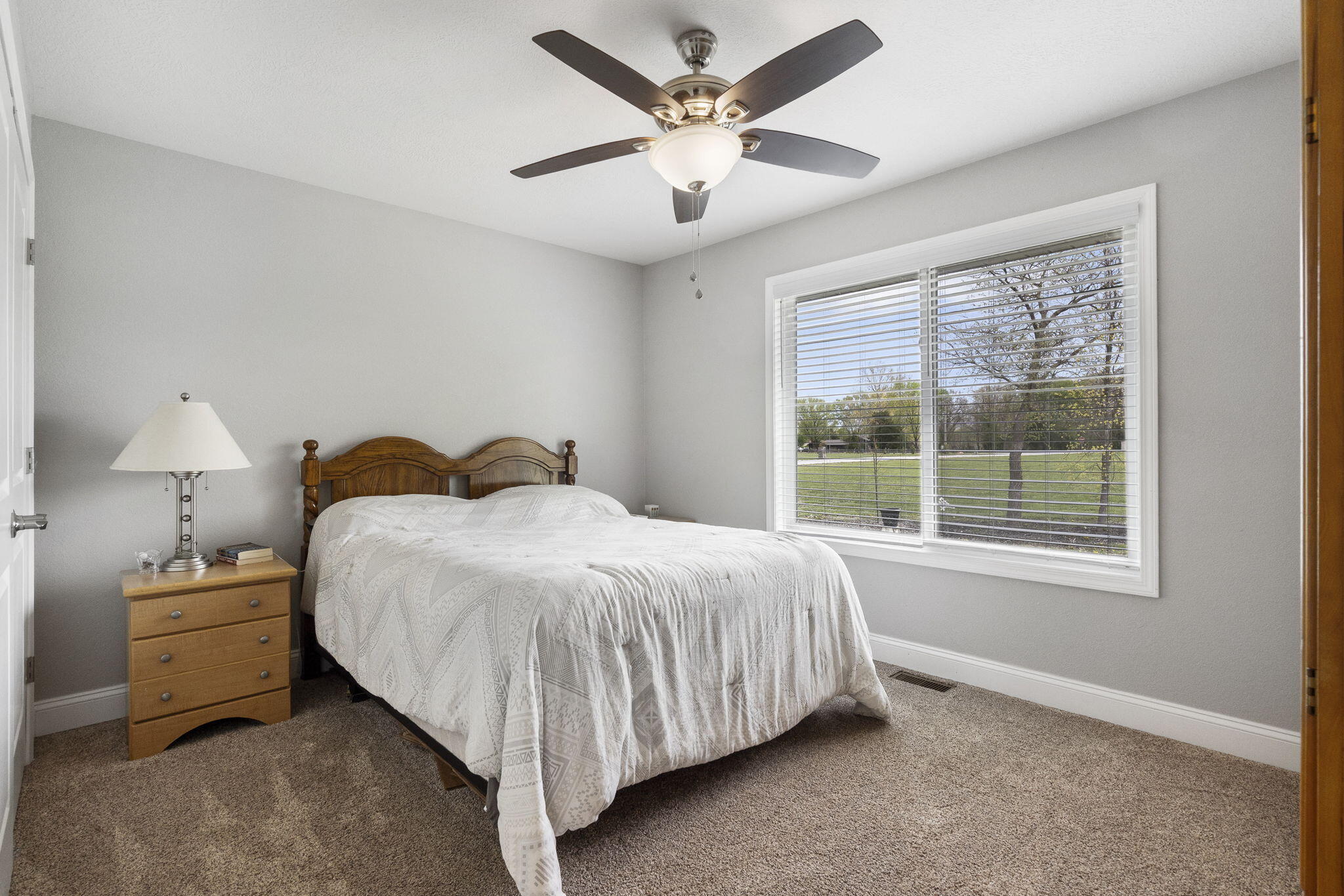 1758 West Big Meadows Lane Property Photo 27