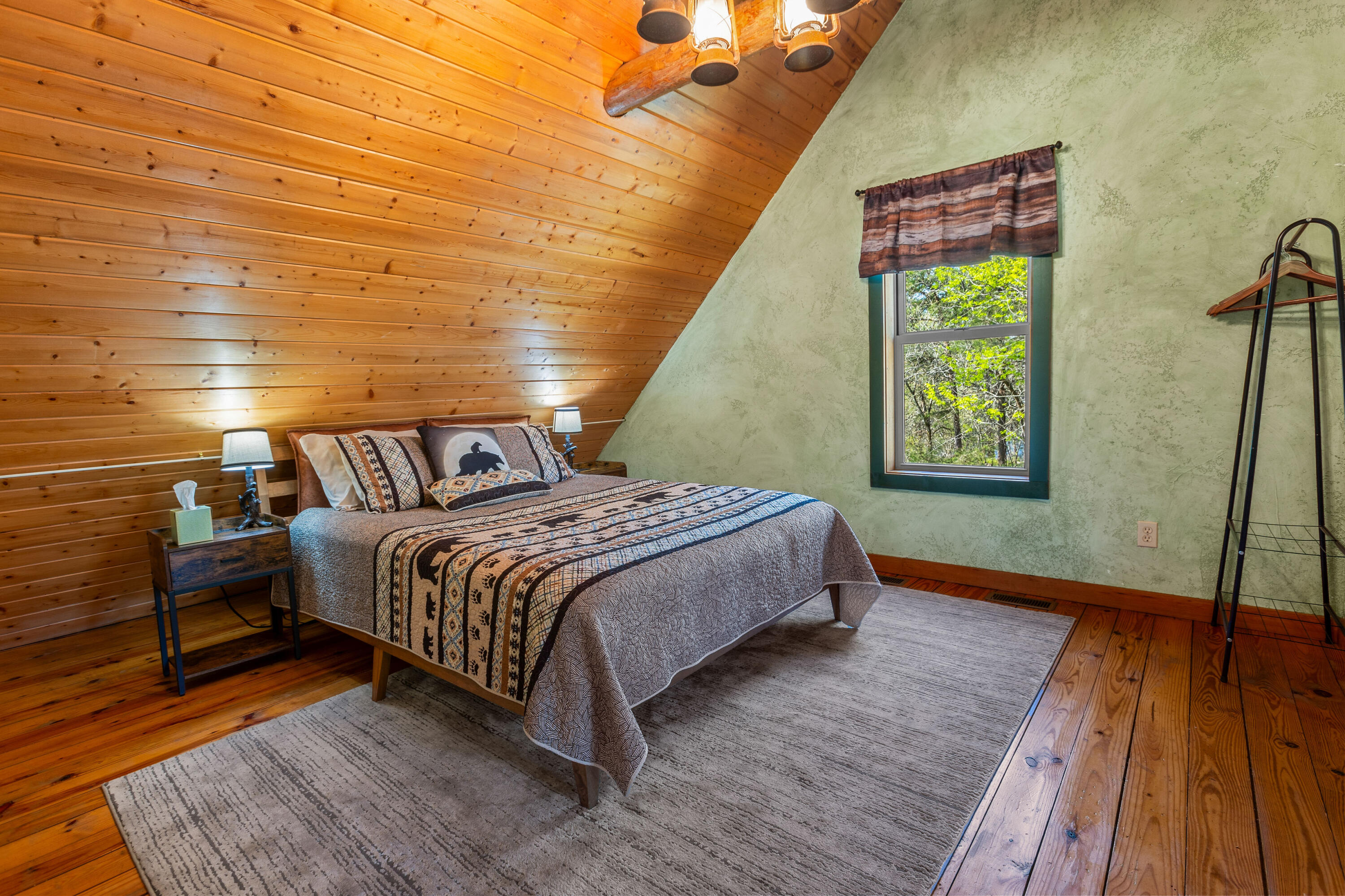 18114 Farm Road 2259 Property Photo 9