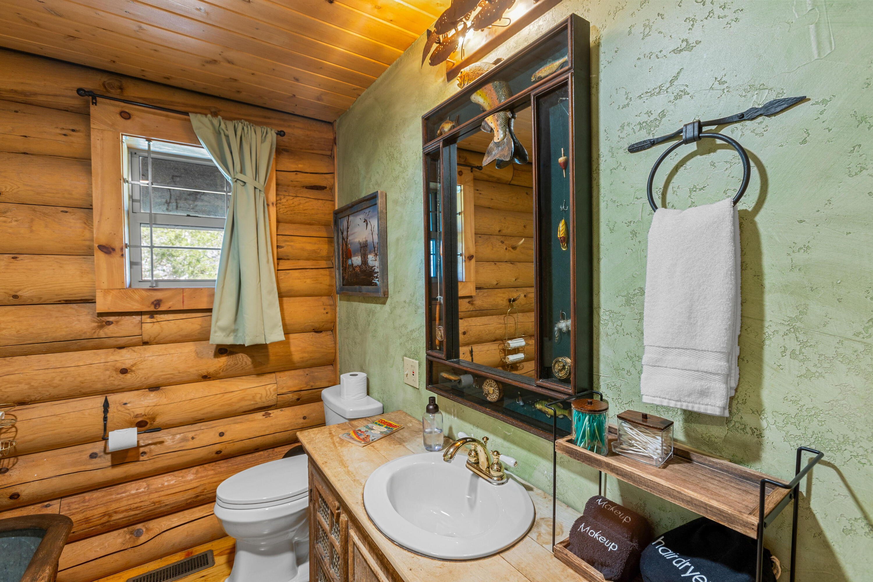 18114 Farm Road 2259 Property Photo 14