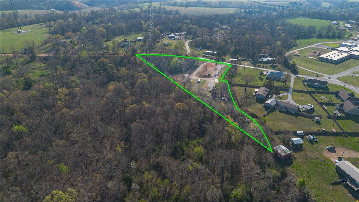 435 Pleasant View Road Property Photo 2