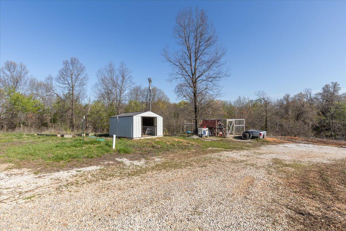 435 Pleasant View Road Property Photo 8