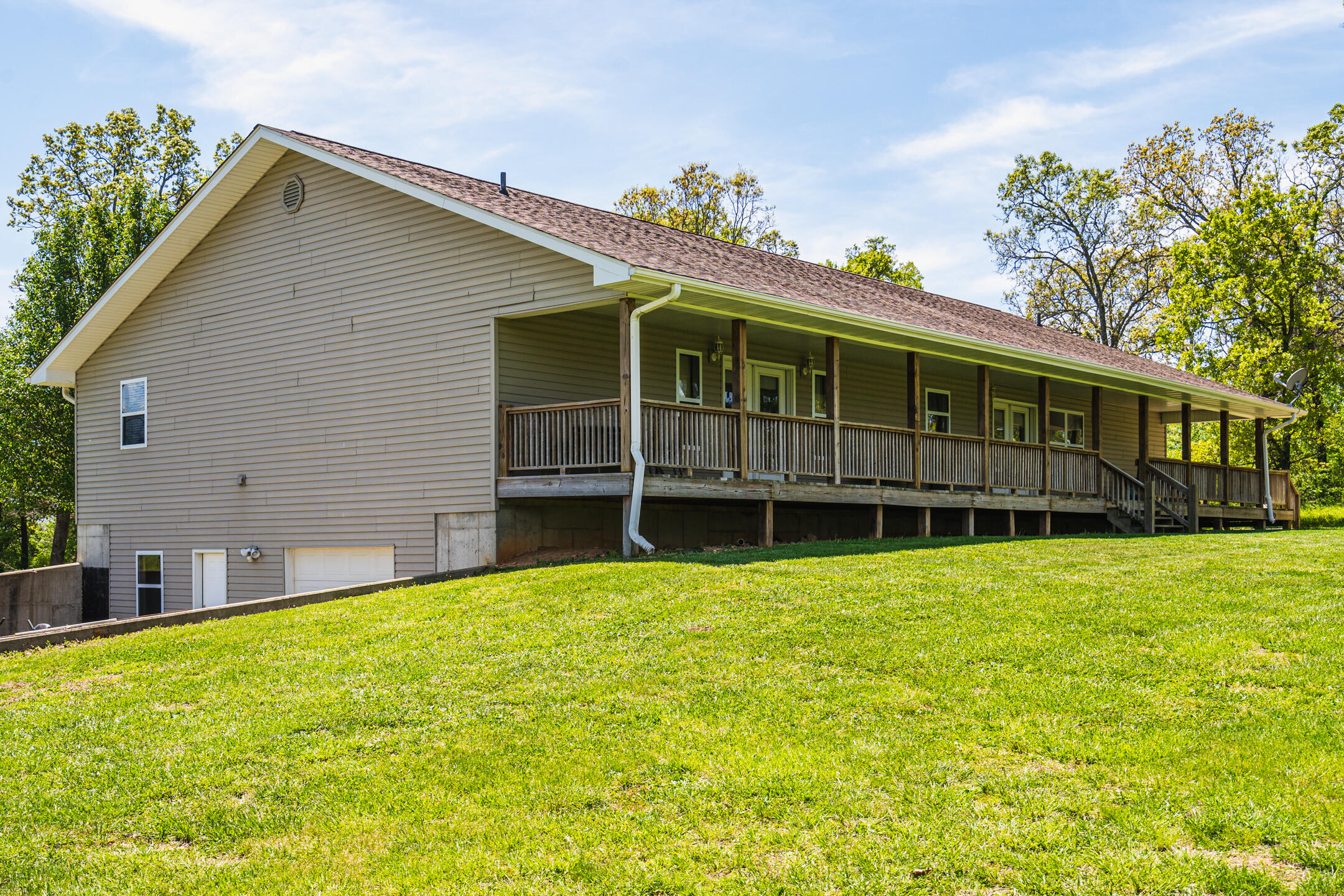 4499 County Road 4300 Property Photo 11