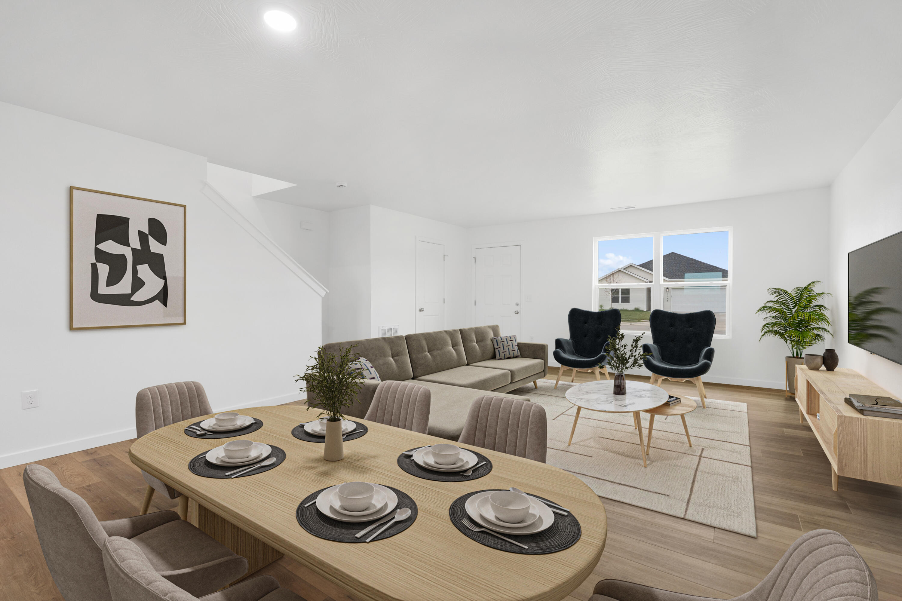 477 Lennox Street Property Photo 2