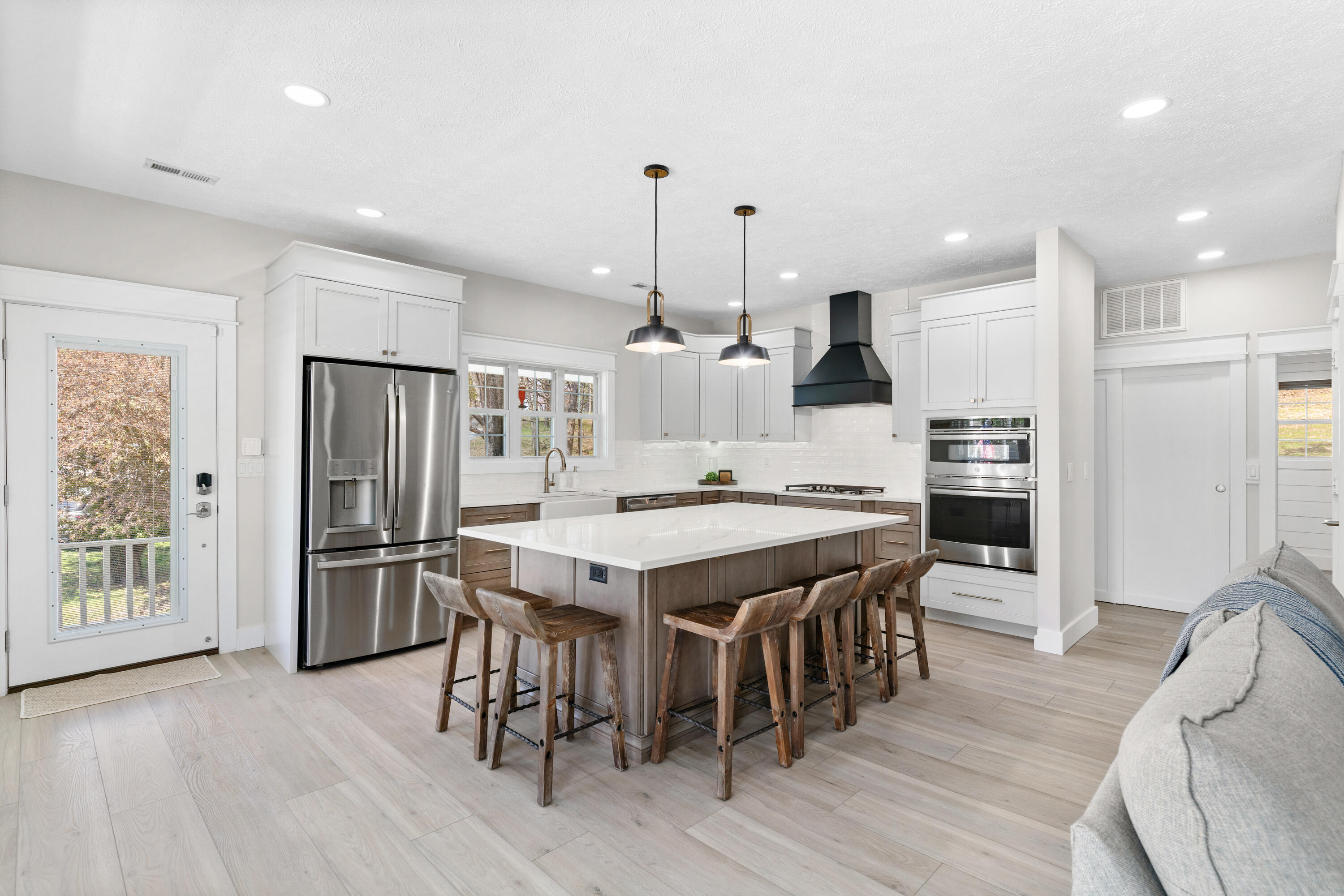 558 Brookings Road Property Photo 11