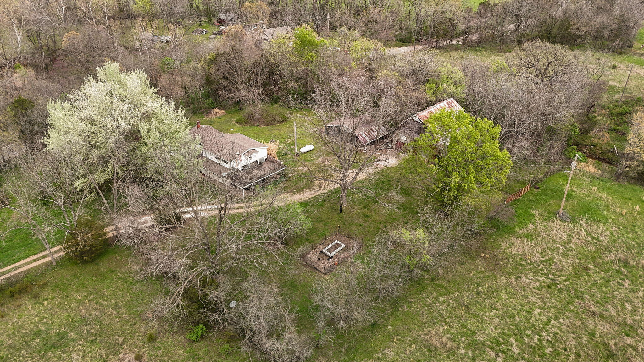 7052 East Farm Road 50 Property Photo 38