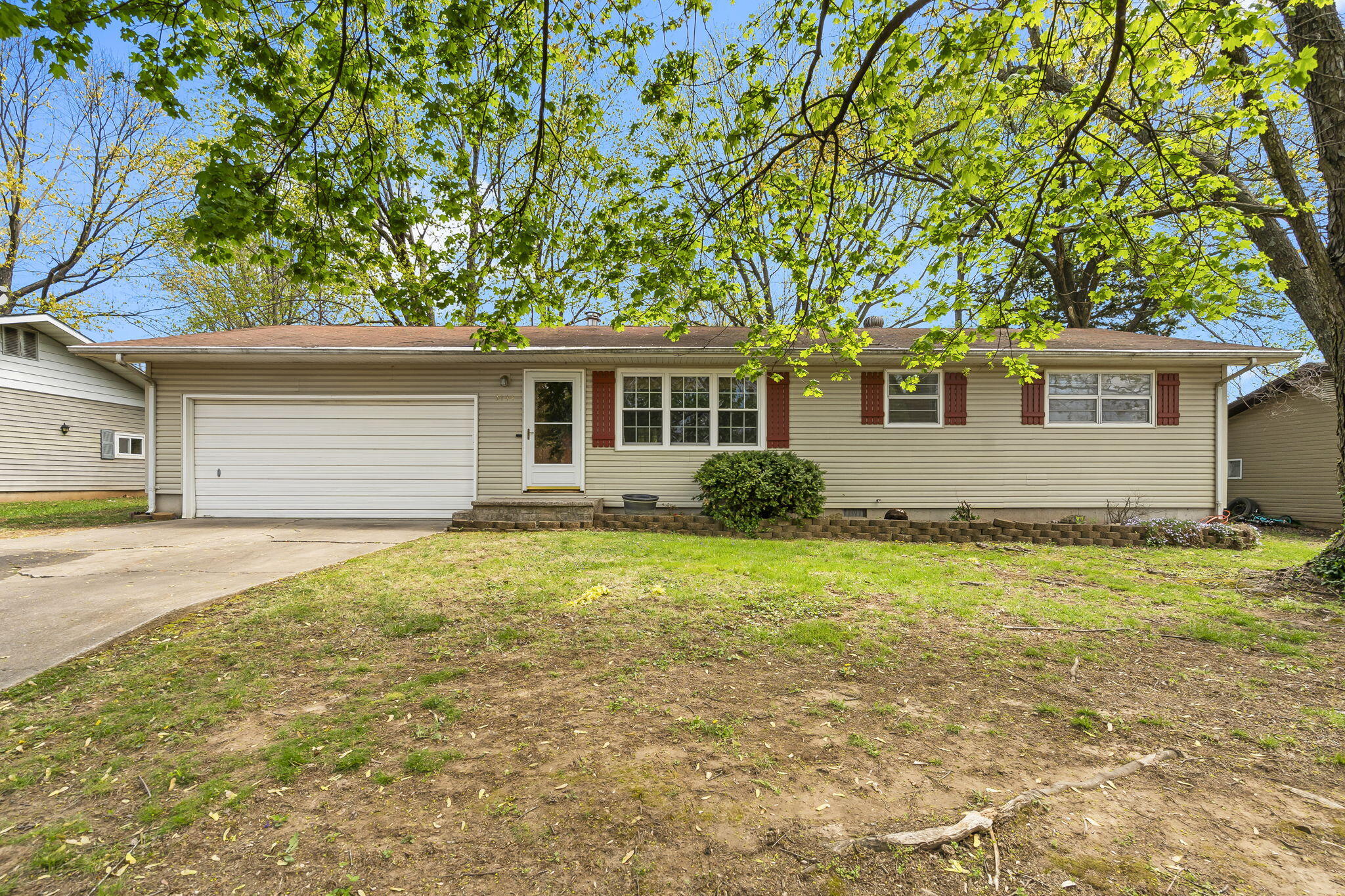 3144 North Pierce Avenue Property Photo 1