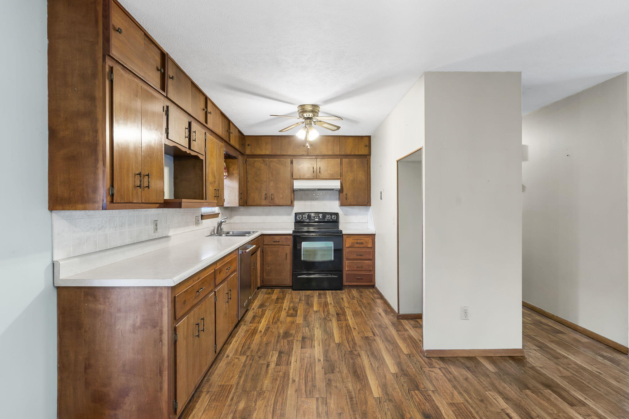 3144 North Pierce Avenue Property Photo 10