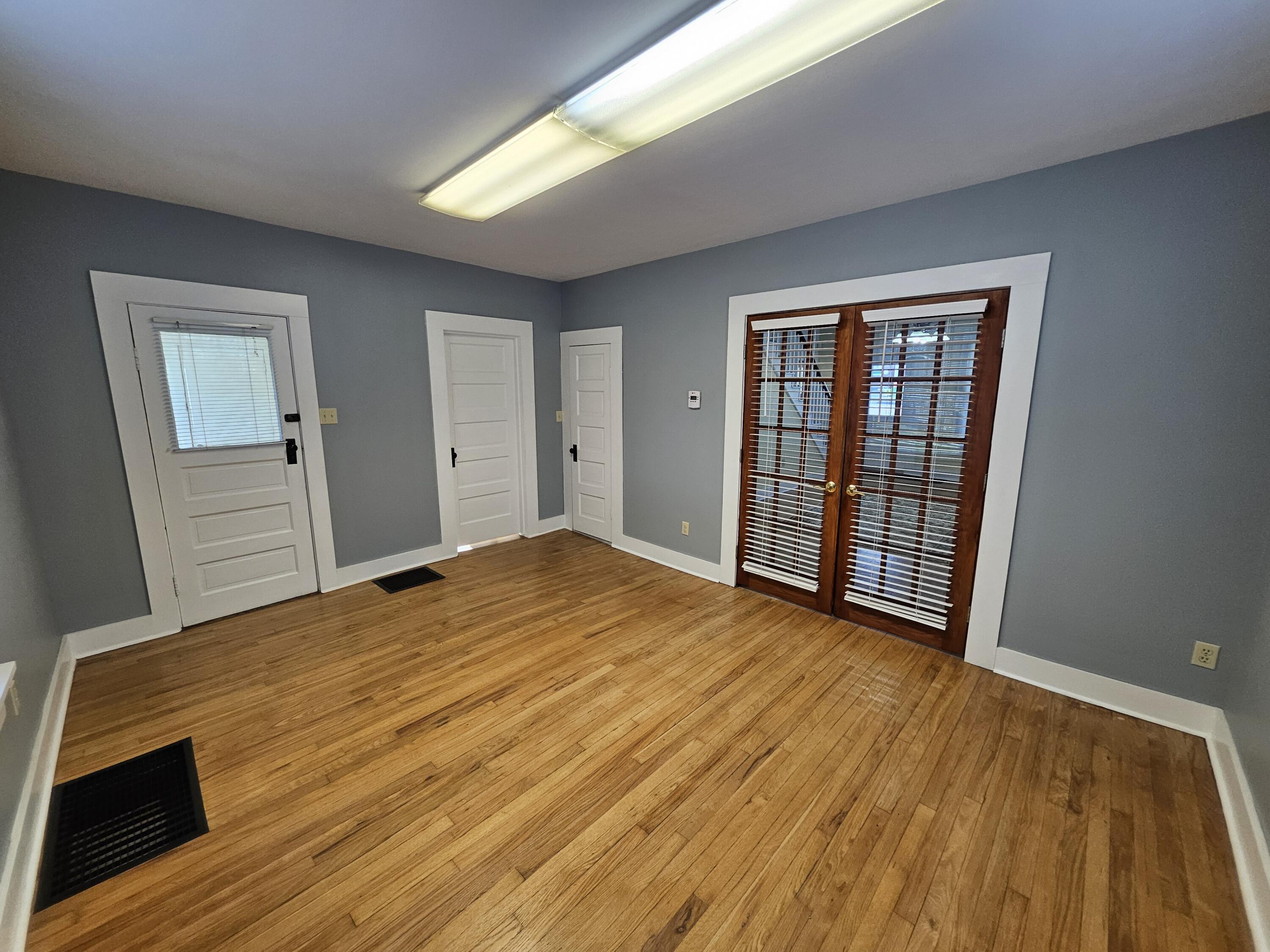 7 East Broadway Property Photo 7