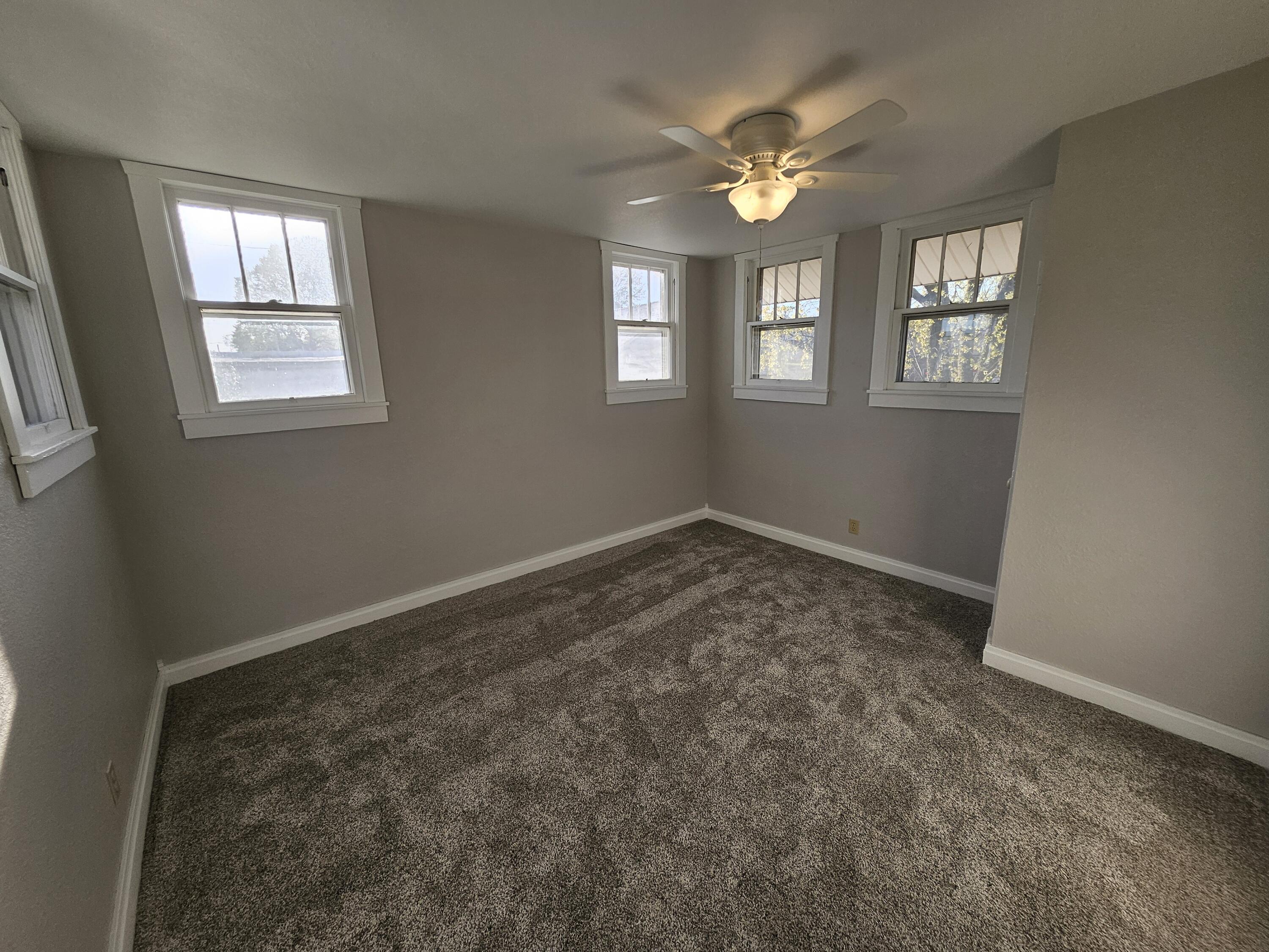 7 East Broadway Property Photo 20