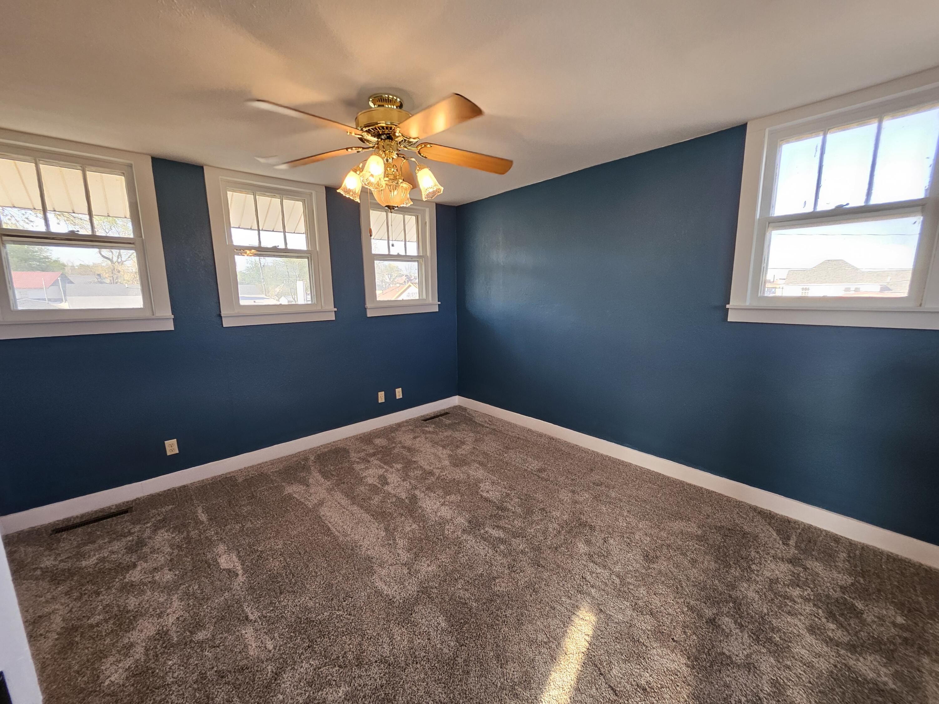 7 East Broadway Property Photo 24