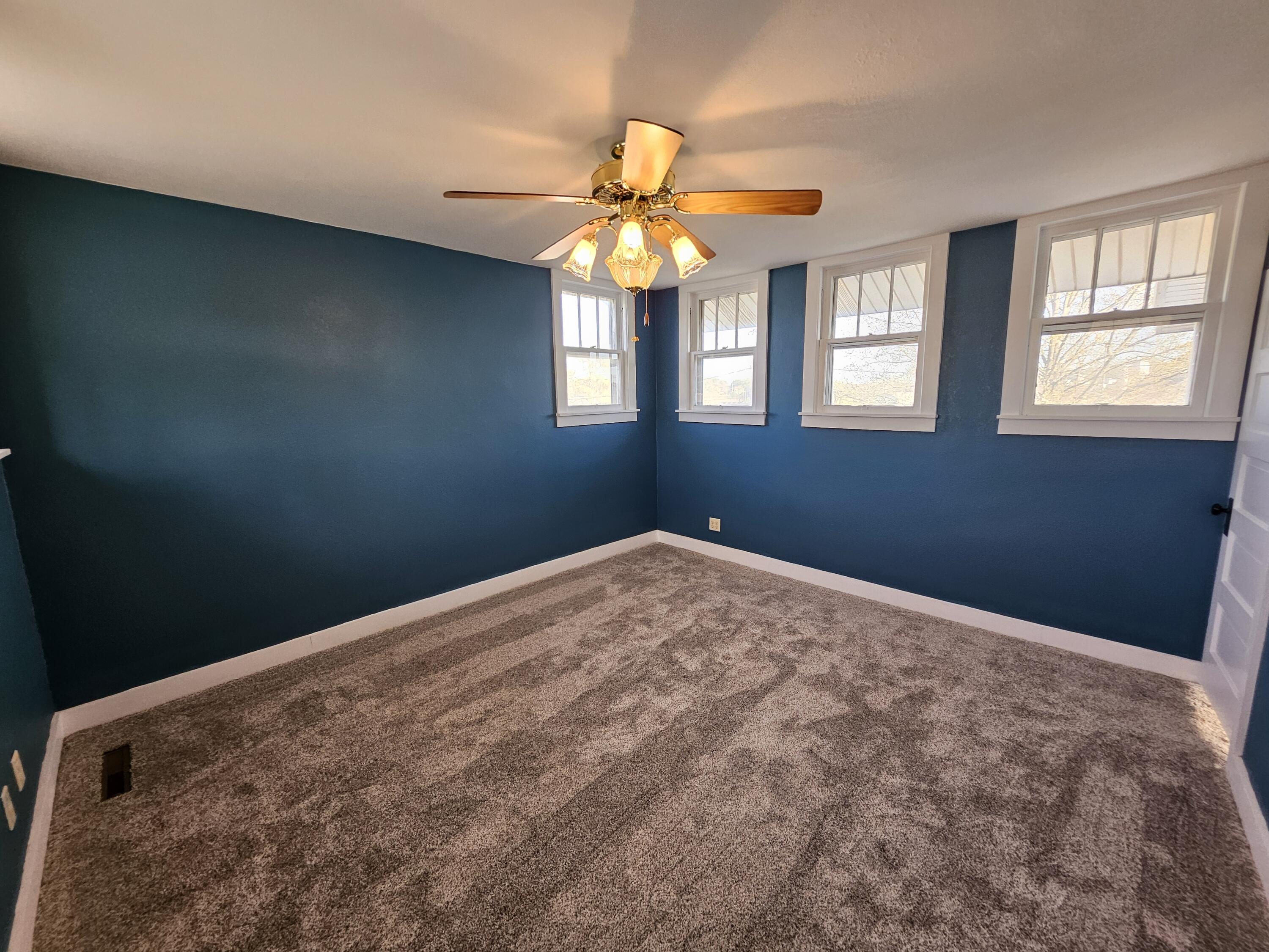 7 East Broadway Property Photo 25