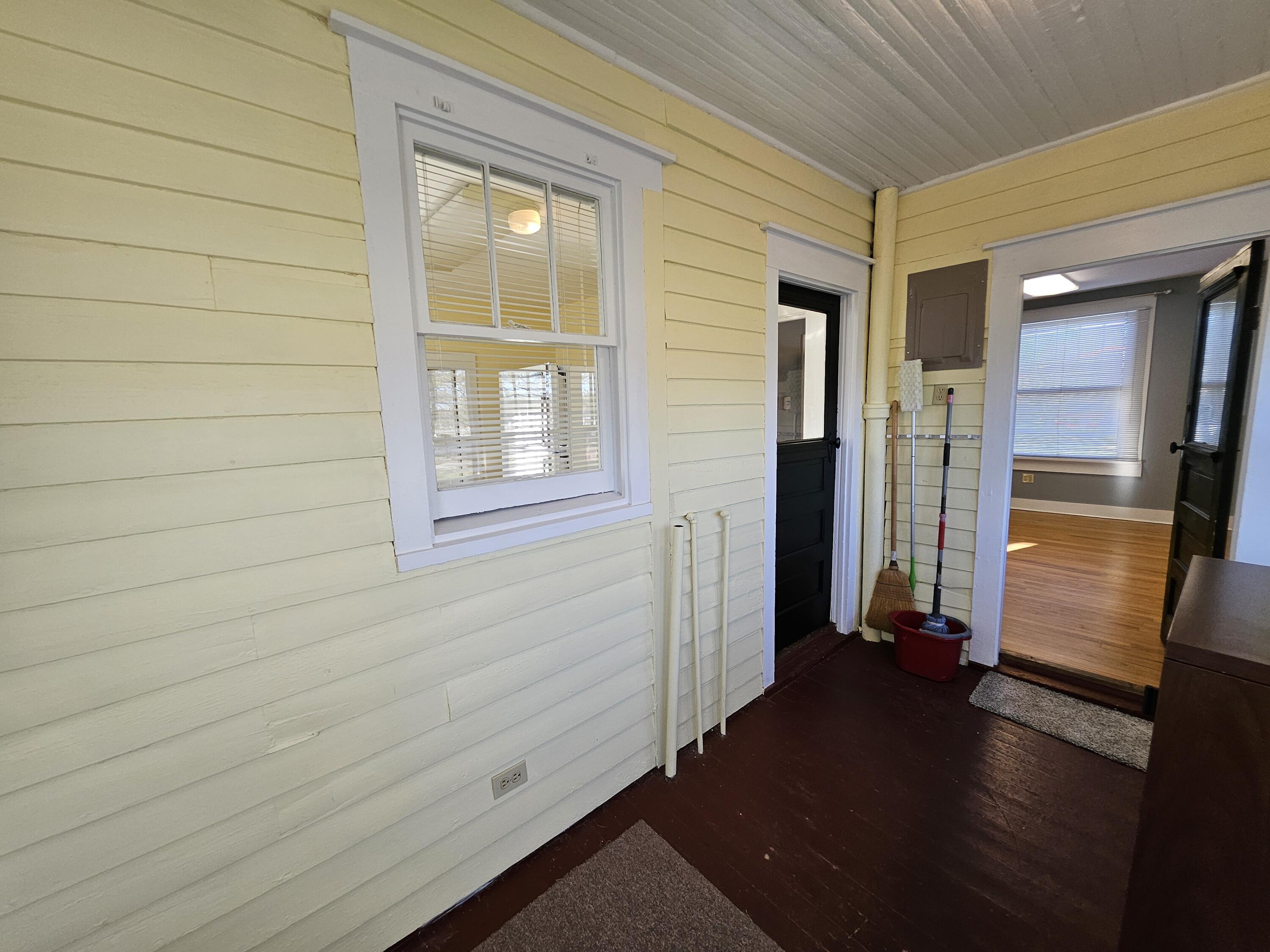 7 East Broadway Property Photo 29