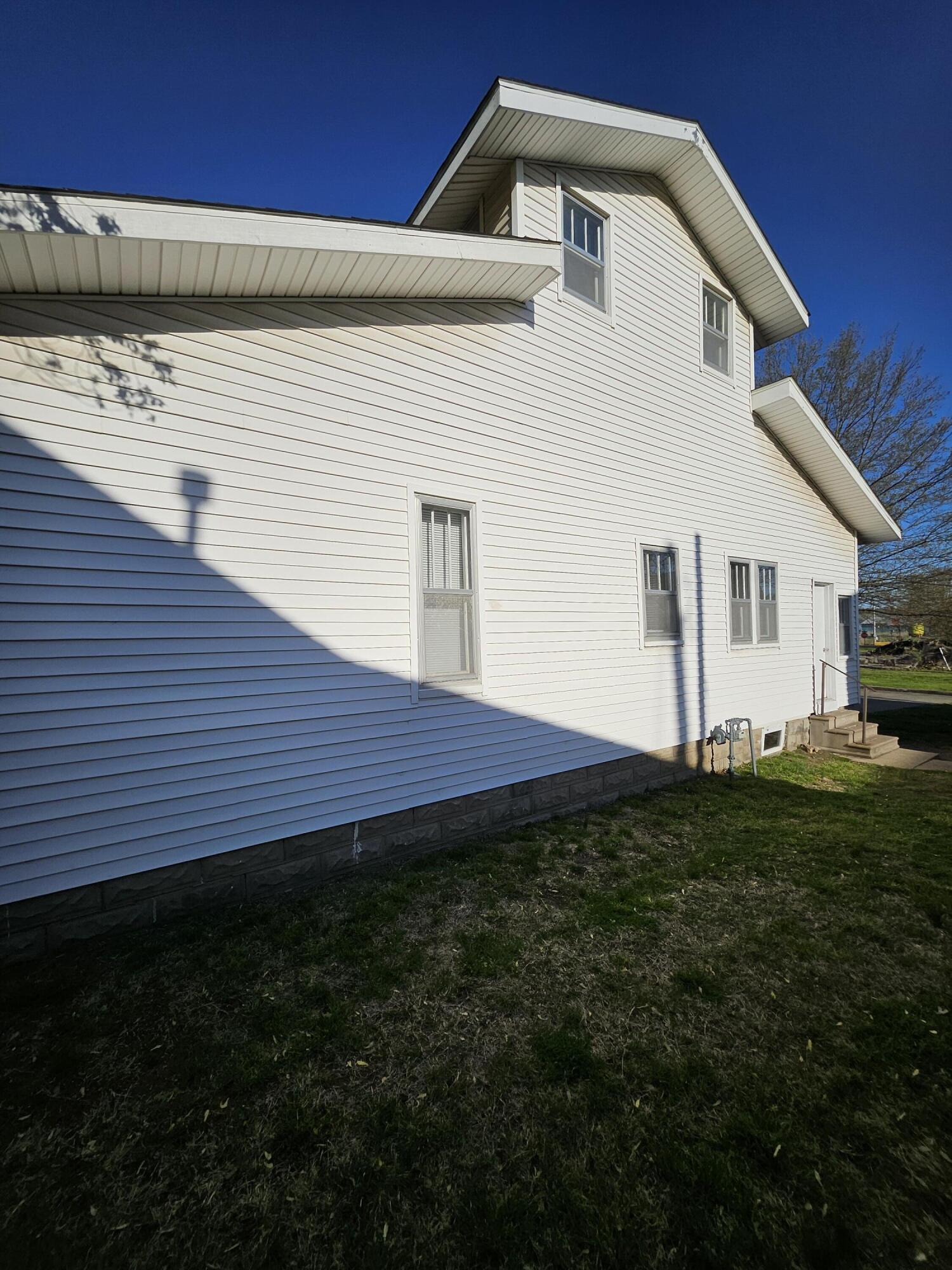 7 East Broadway Property Photo 30