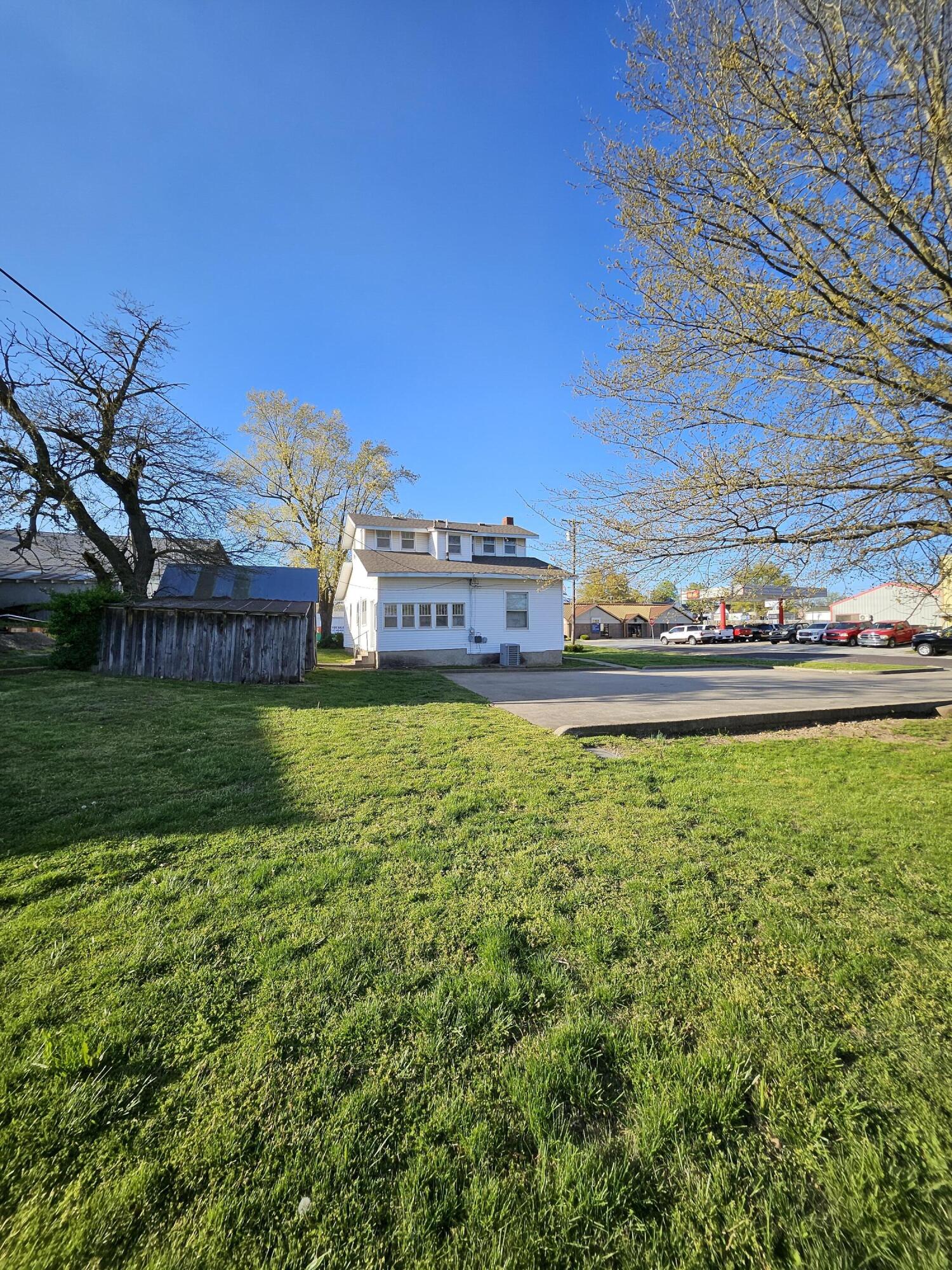 7 East Broadway Property Photo 33