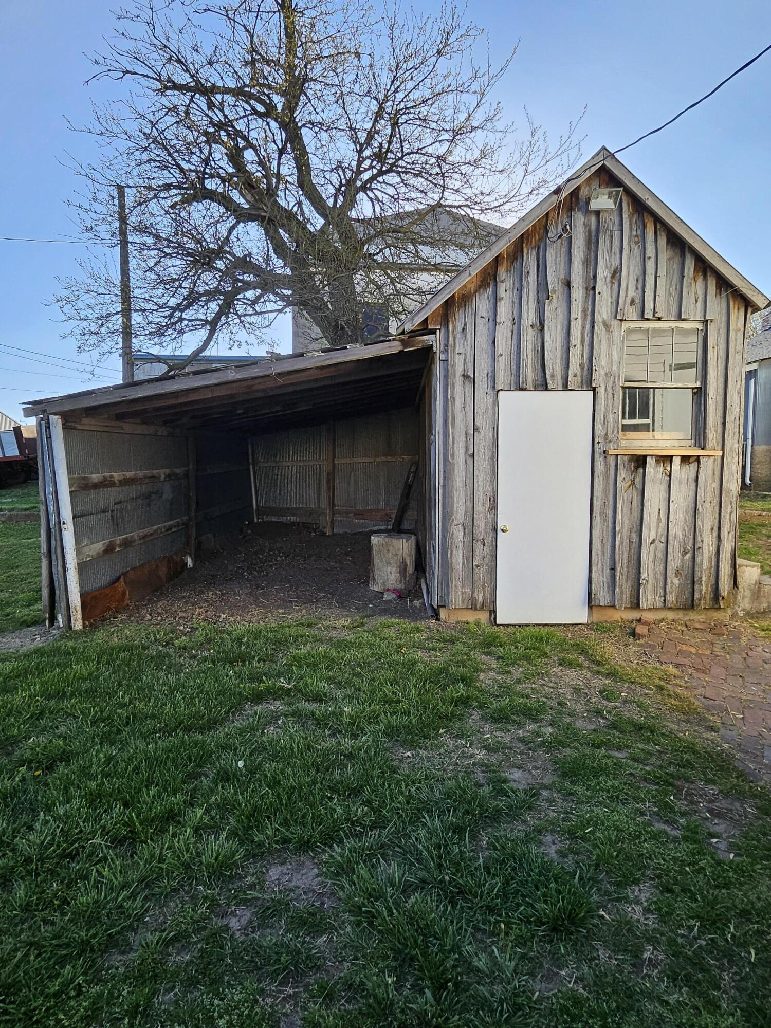 7 East Broadway Property Photo 36
