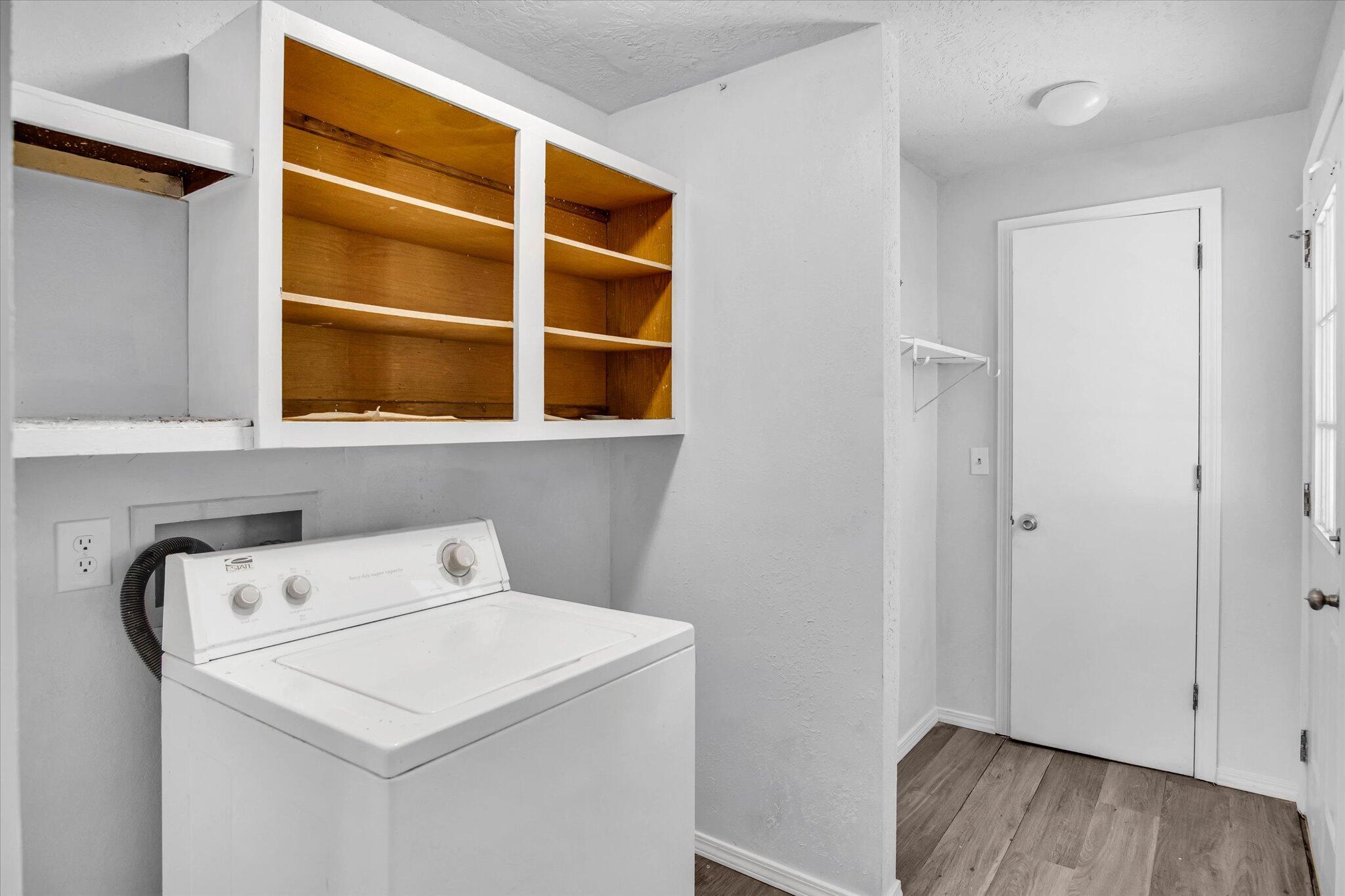 2038 North Park Avenue Property Photo 19