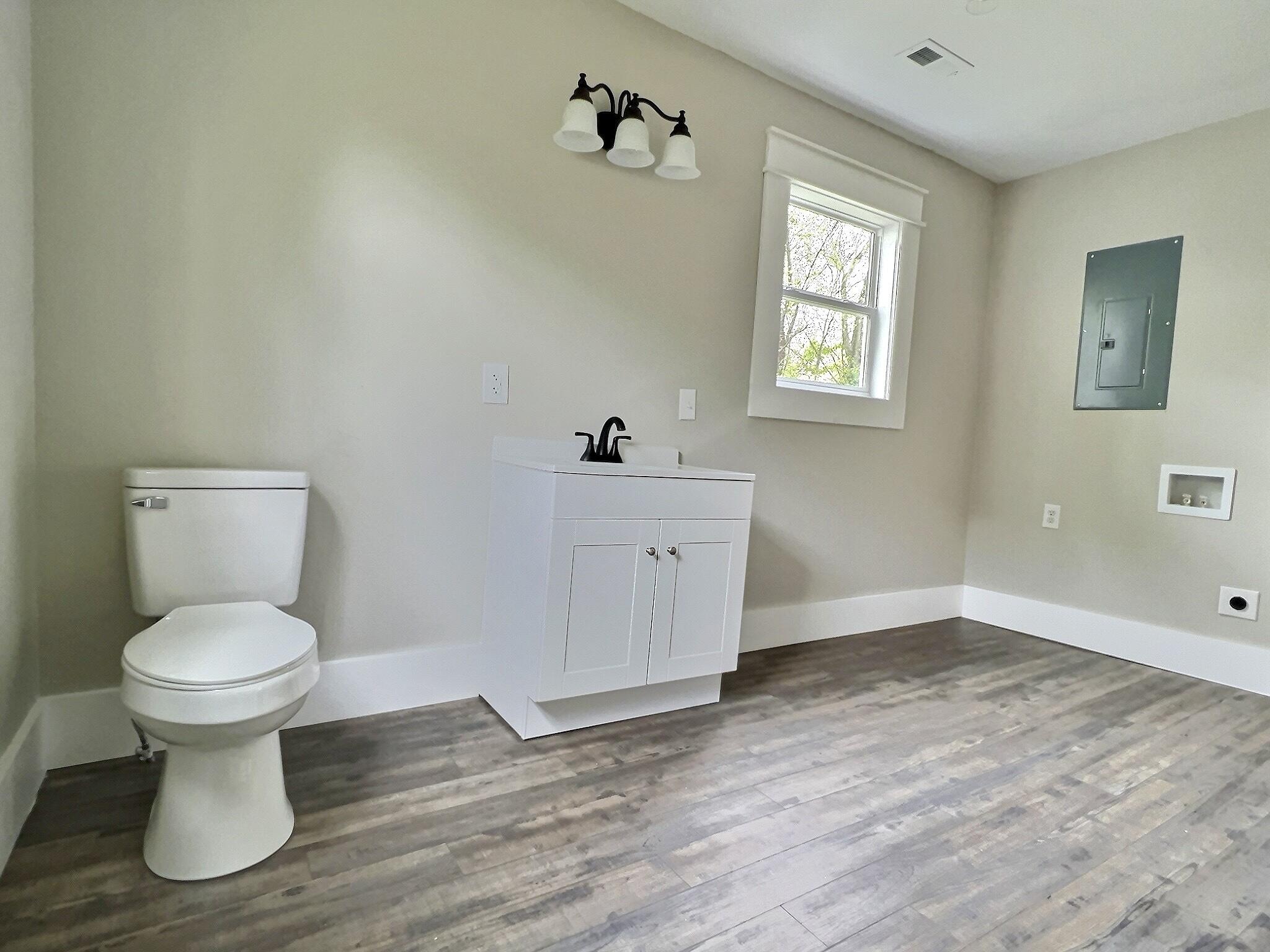609 Euclid Avenue Property Photo 9