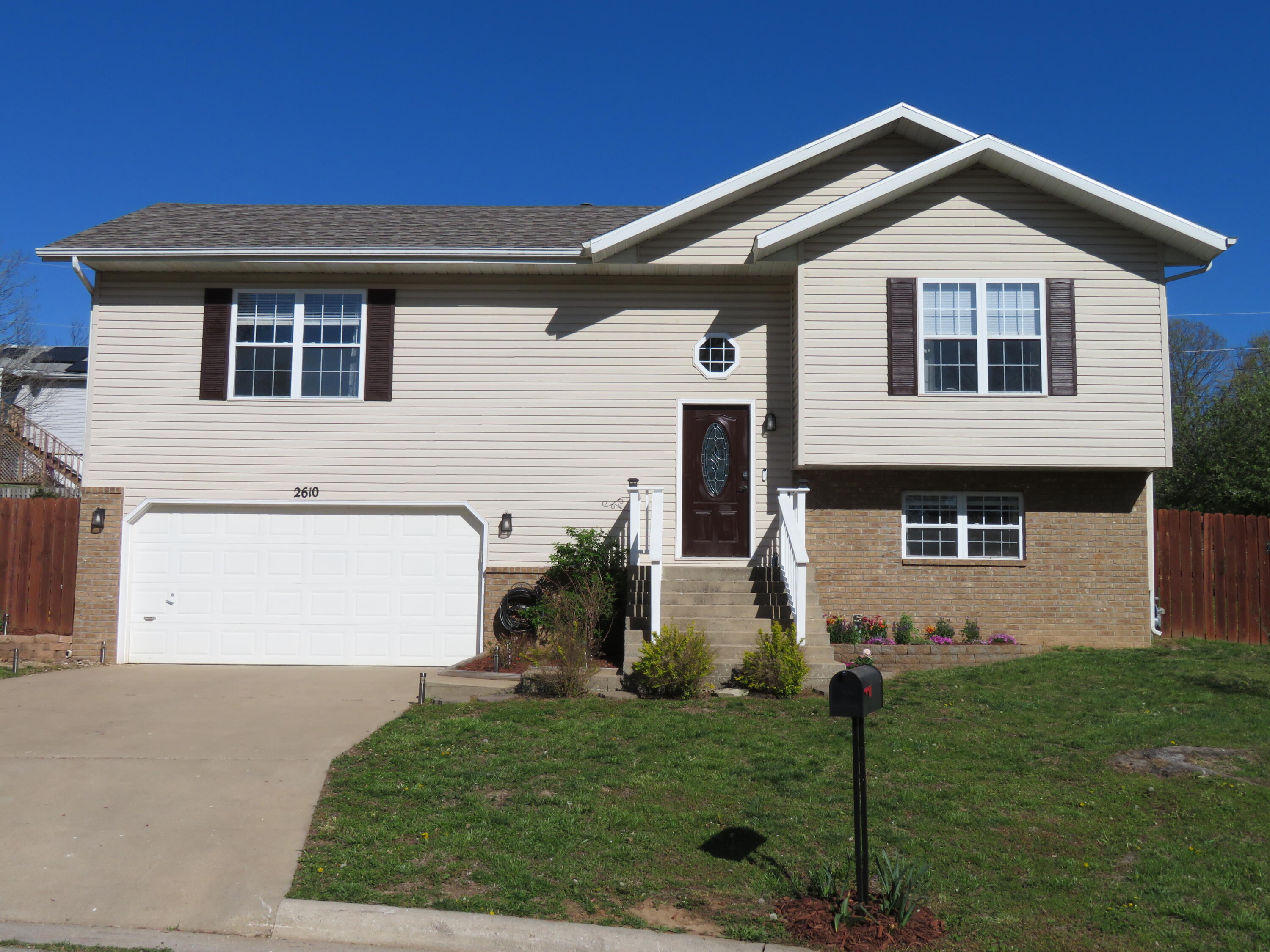 2610 South Lotus Street Property Photo 5
