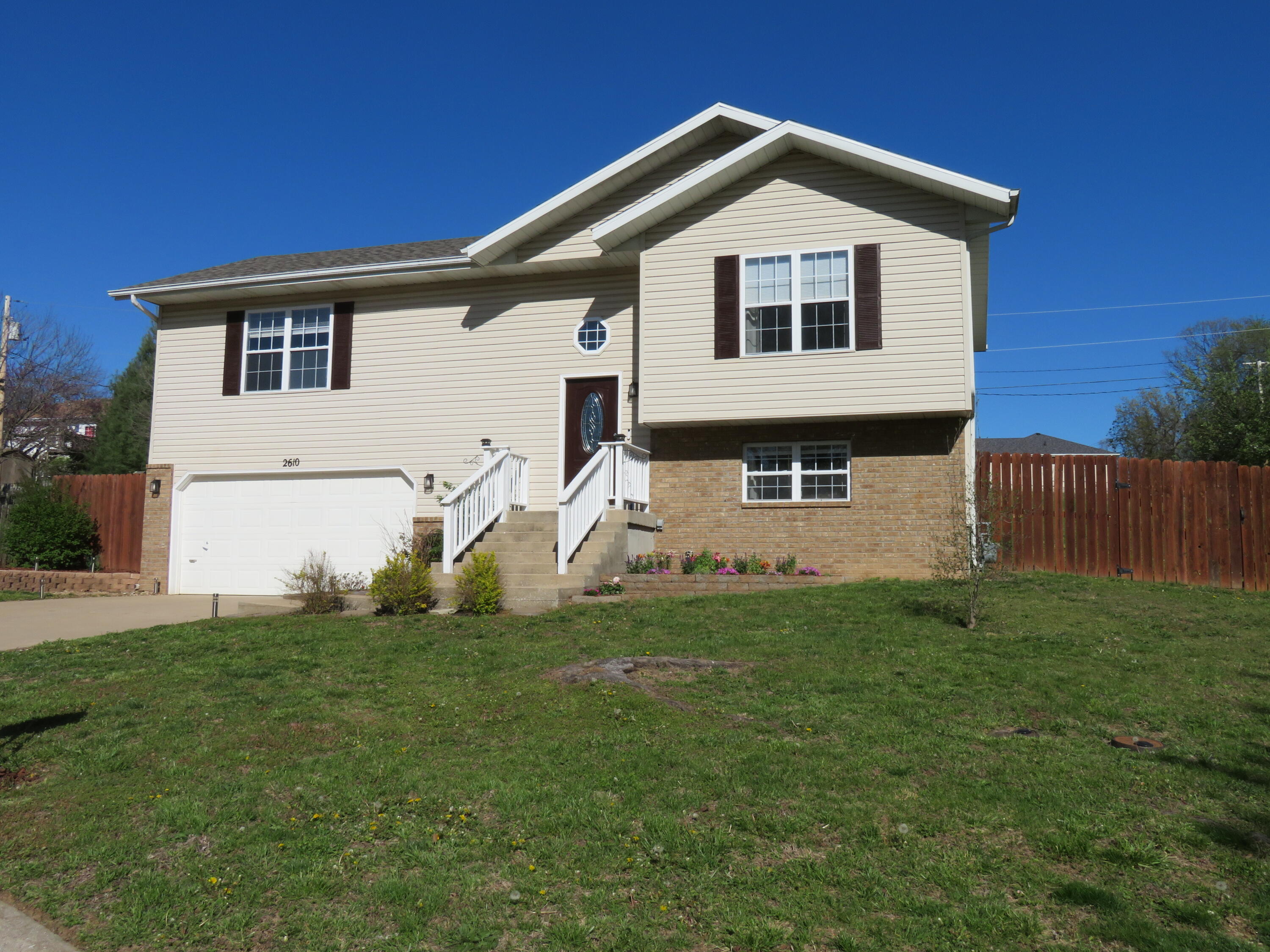 2610 South Lotus Street Property Photo 8