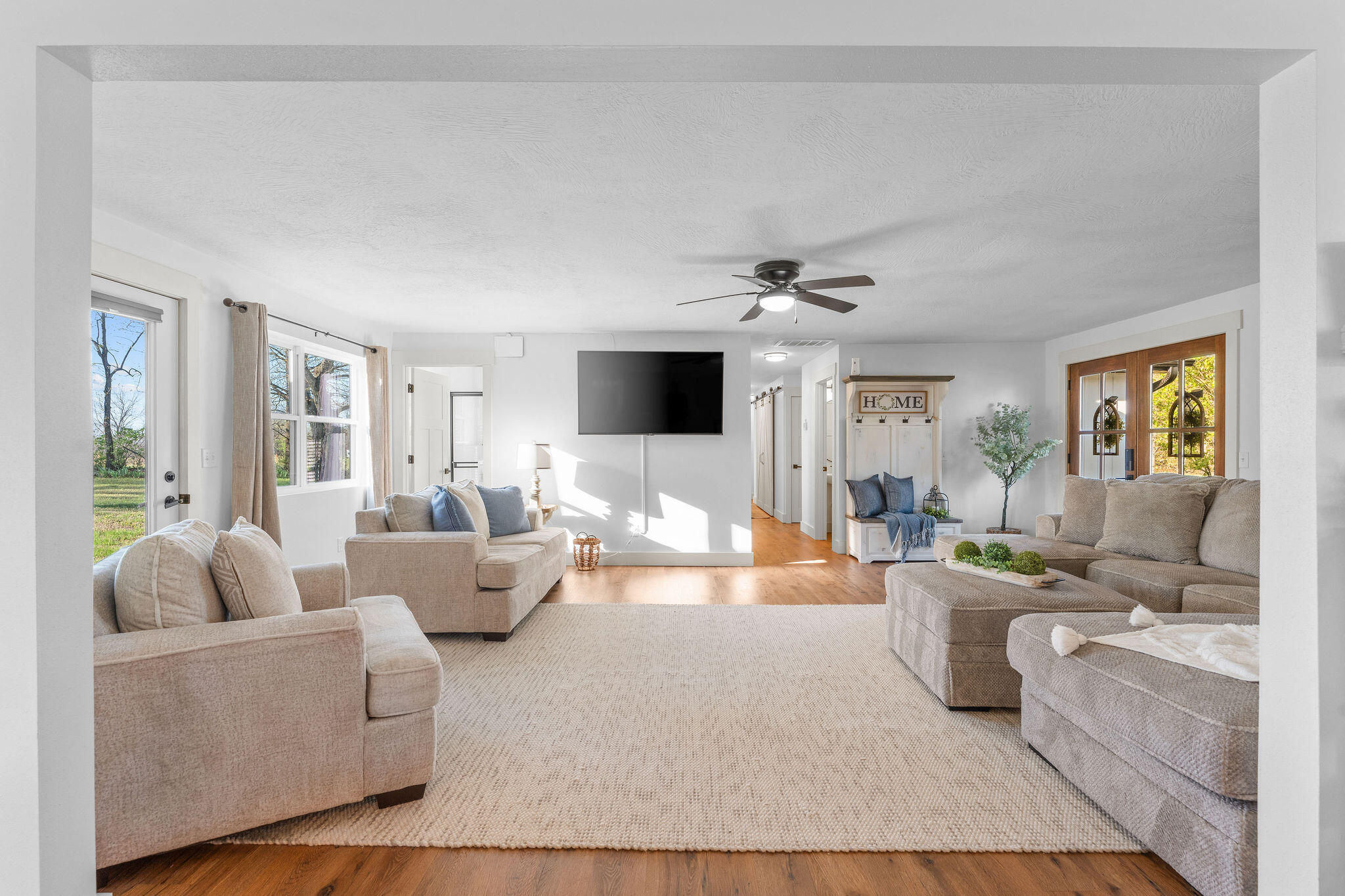 6246 Burlington Loop Property Photo 8
