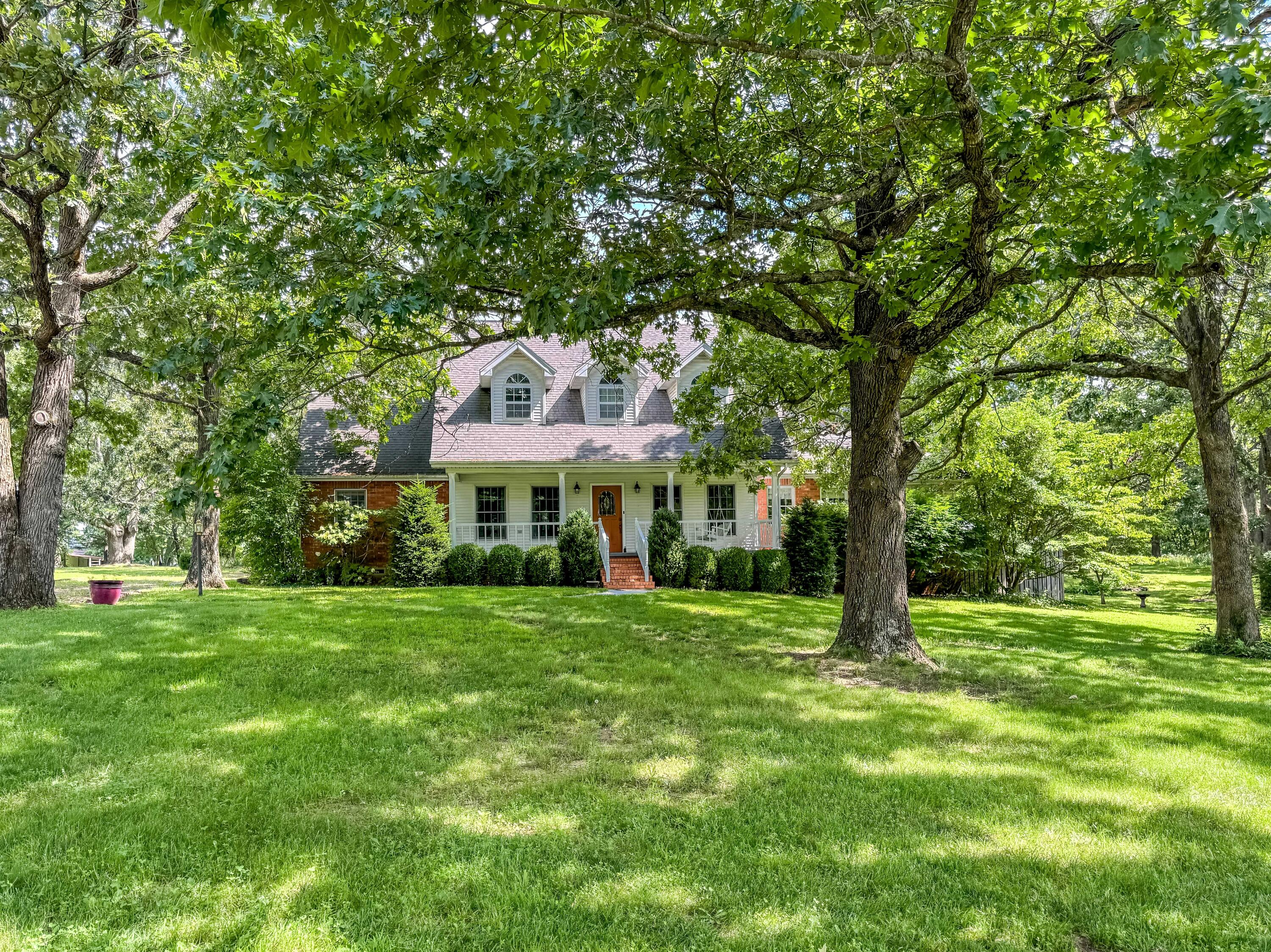 211 Hill Haven Road Property Photo 3