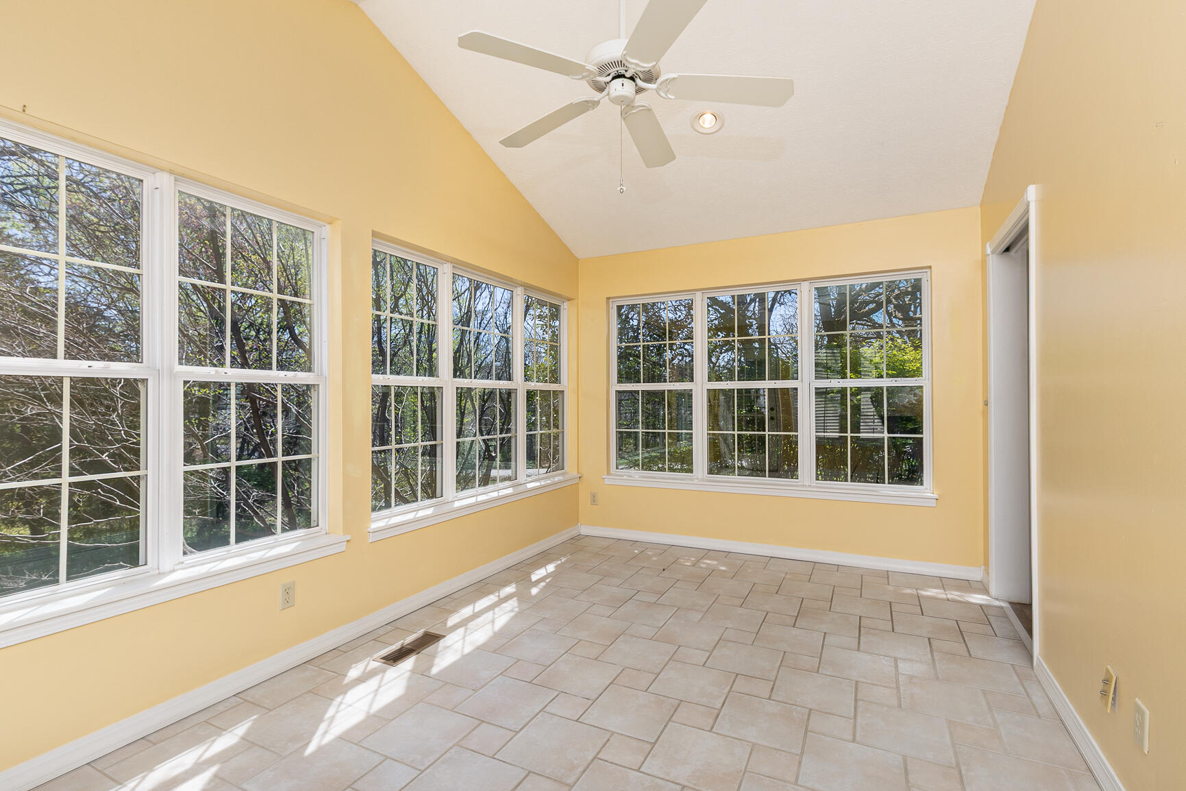 211 Hill Haven Road Property Photo 23