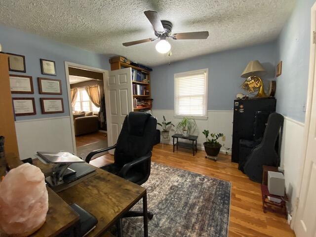 831 East Burford Street Property Photo 14
