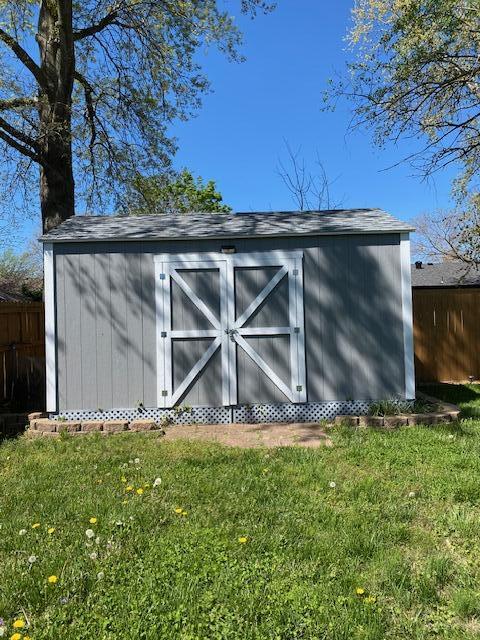 831 East Burford Street Property Photo 18